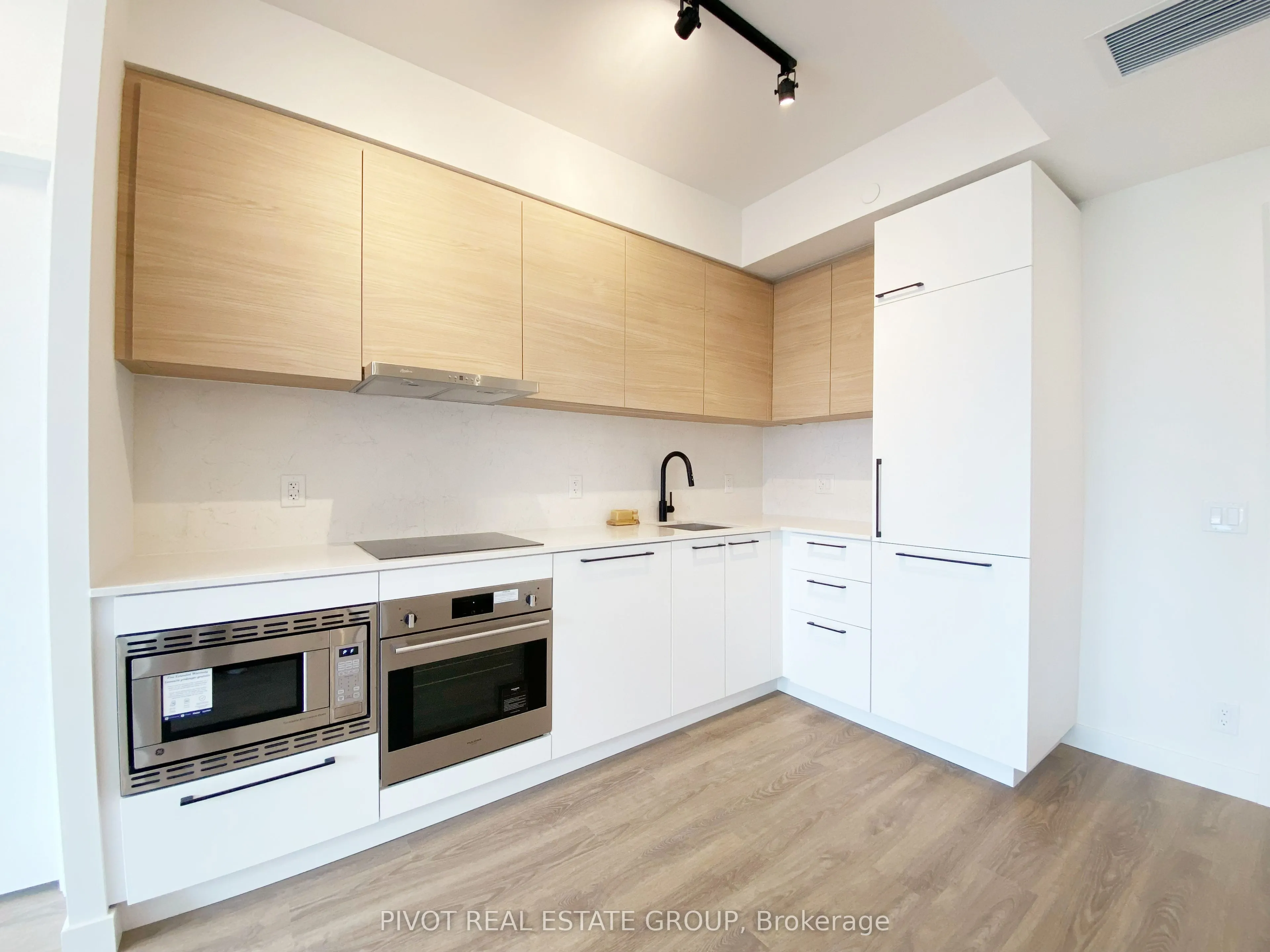 1050 Eastern Avenue, #911