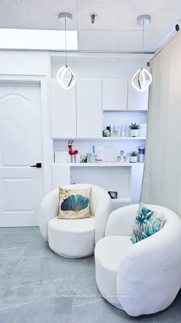 3320 MIDLAND Avenue, #109A