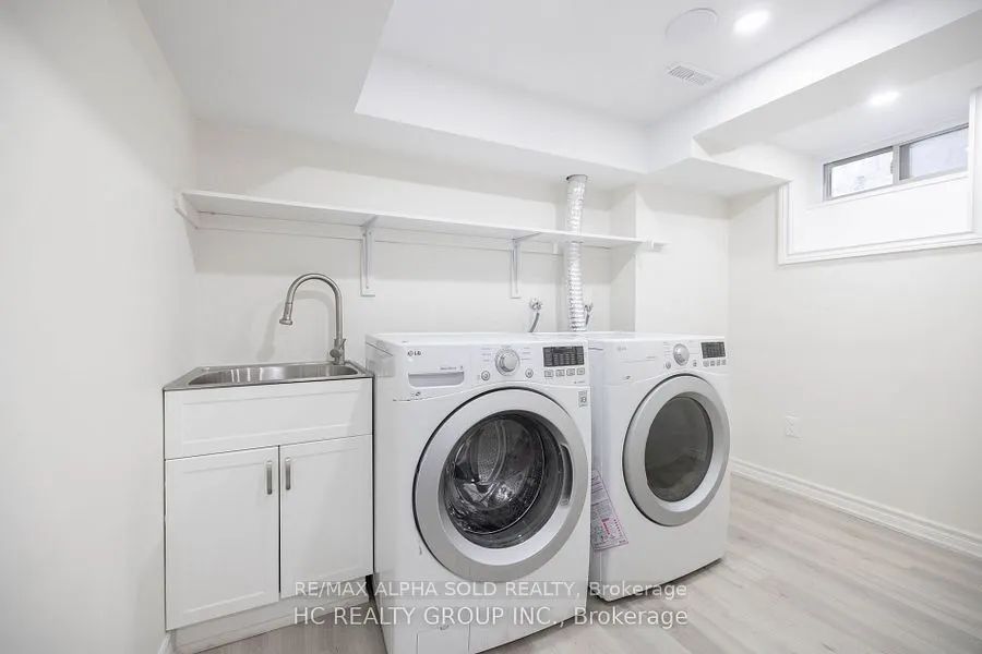 35 Stockell Crescent, #bsmt