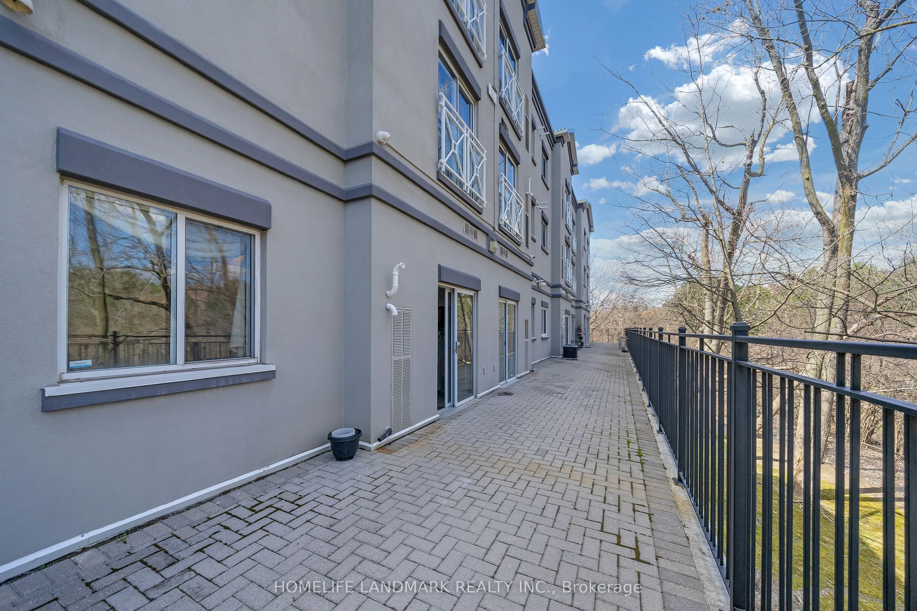 2351 Kennedy Road, #125