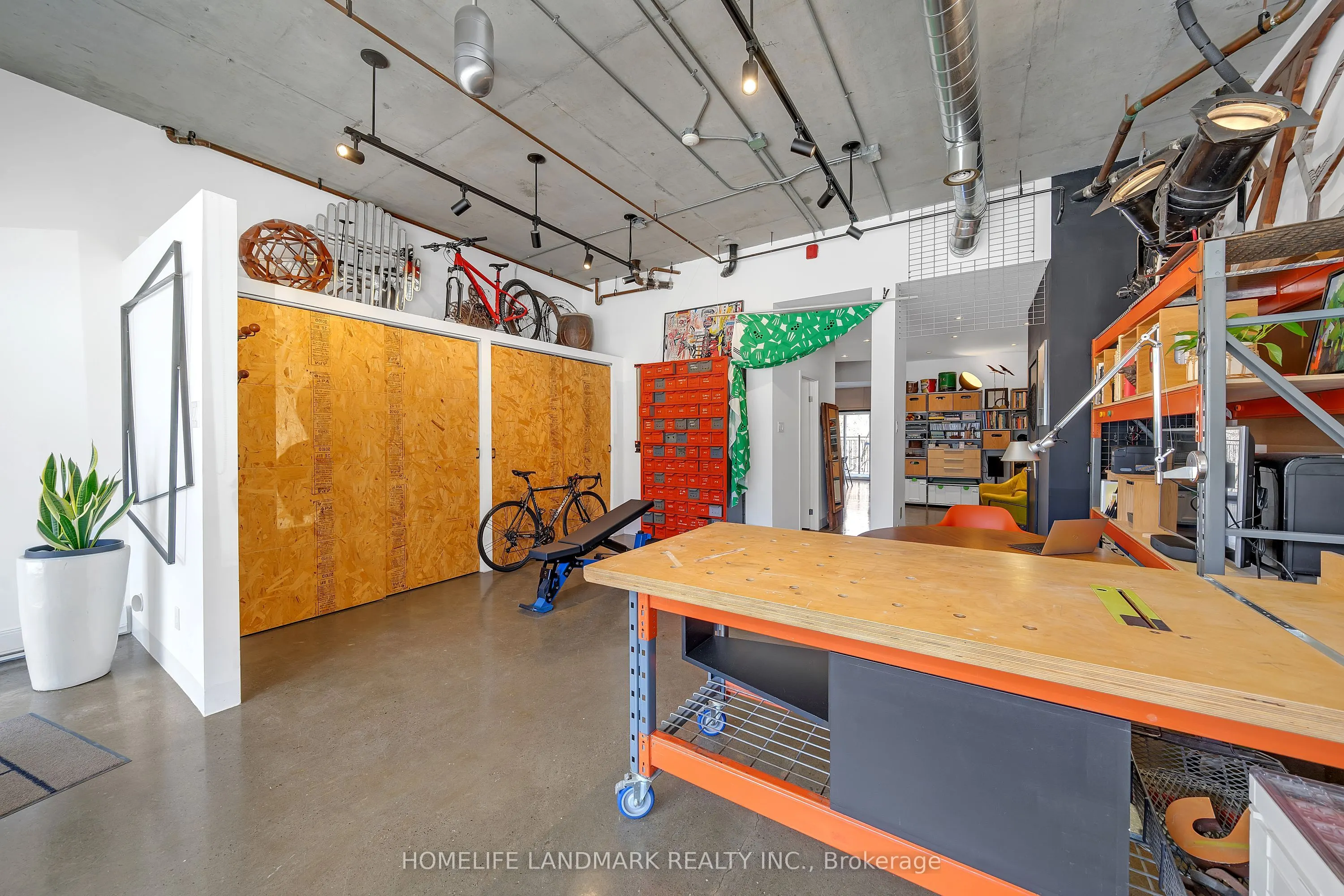 2351 Kennedy Road, #125