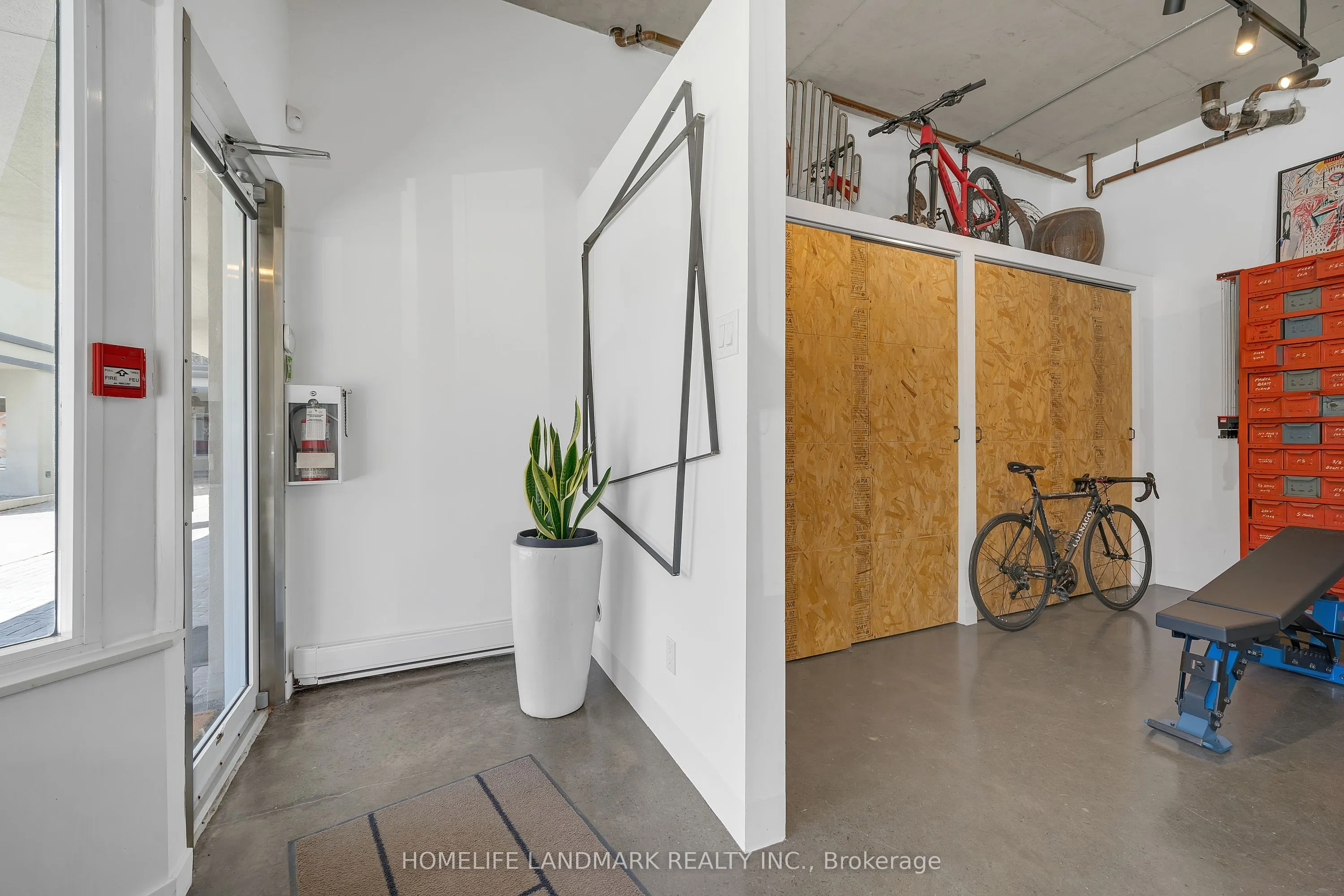 2351 Kennedy Road, #125