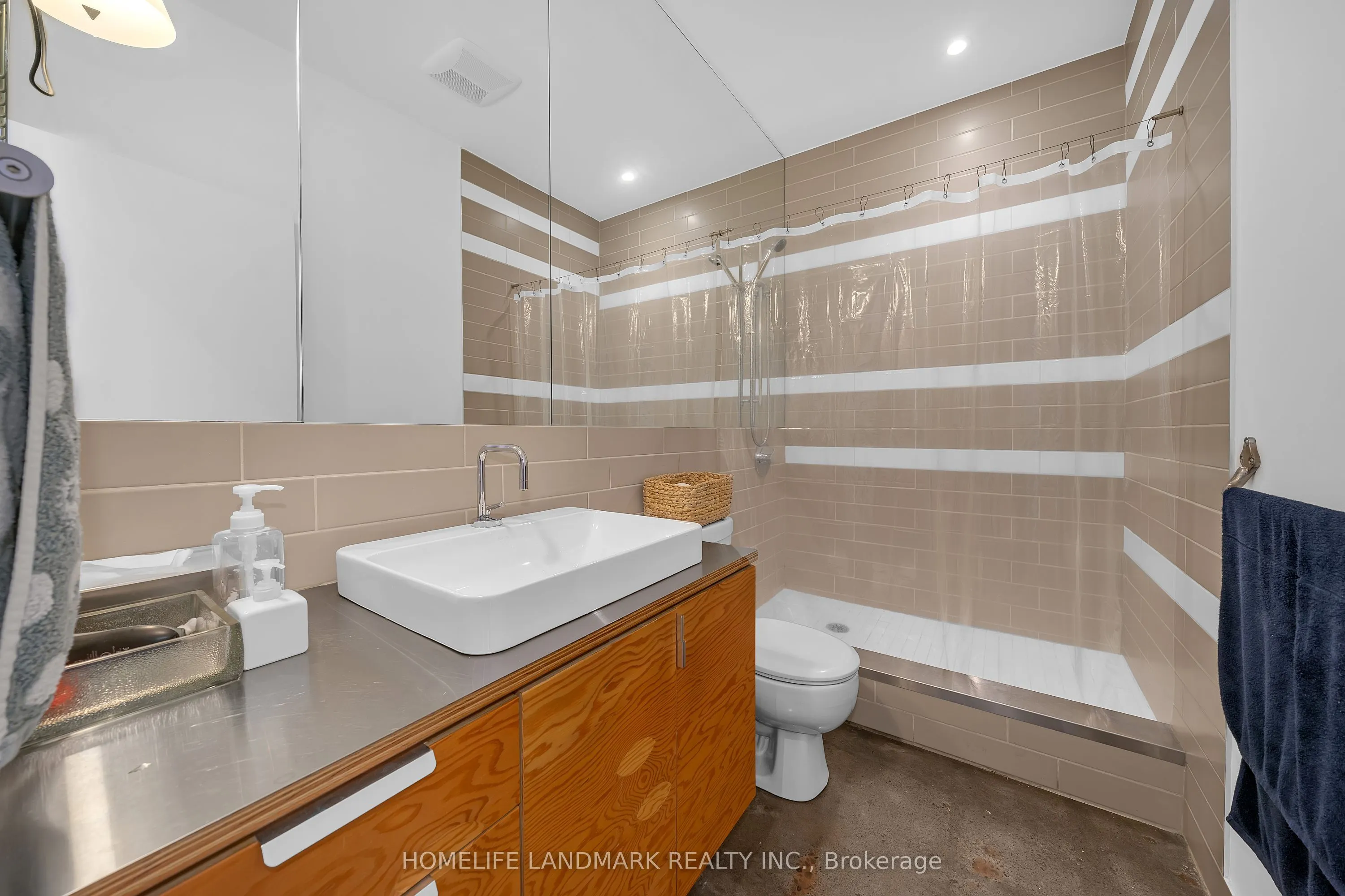 2351 Kennedy Road, #125