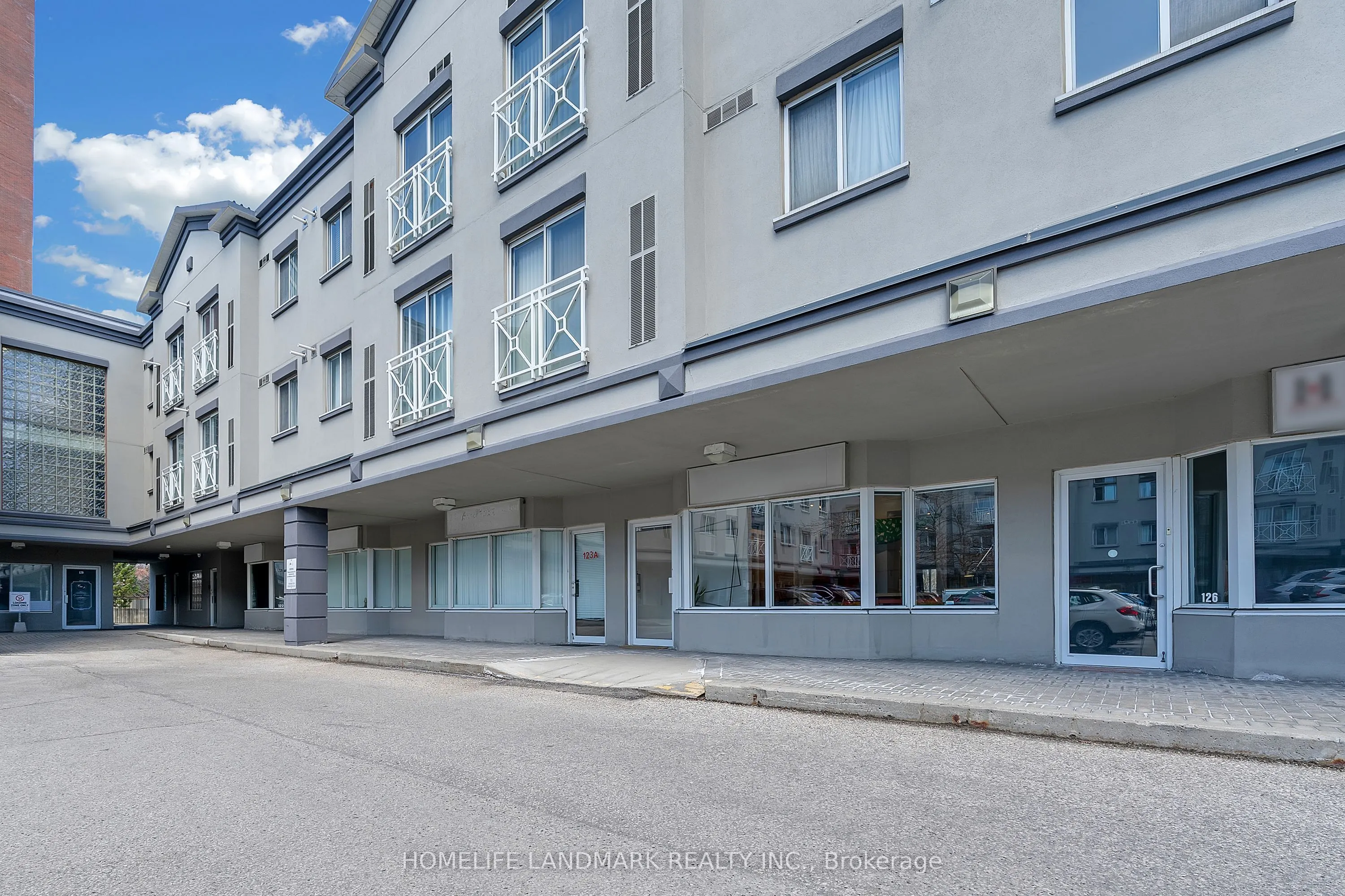 2351 Kennedy Road, #125