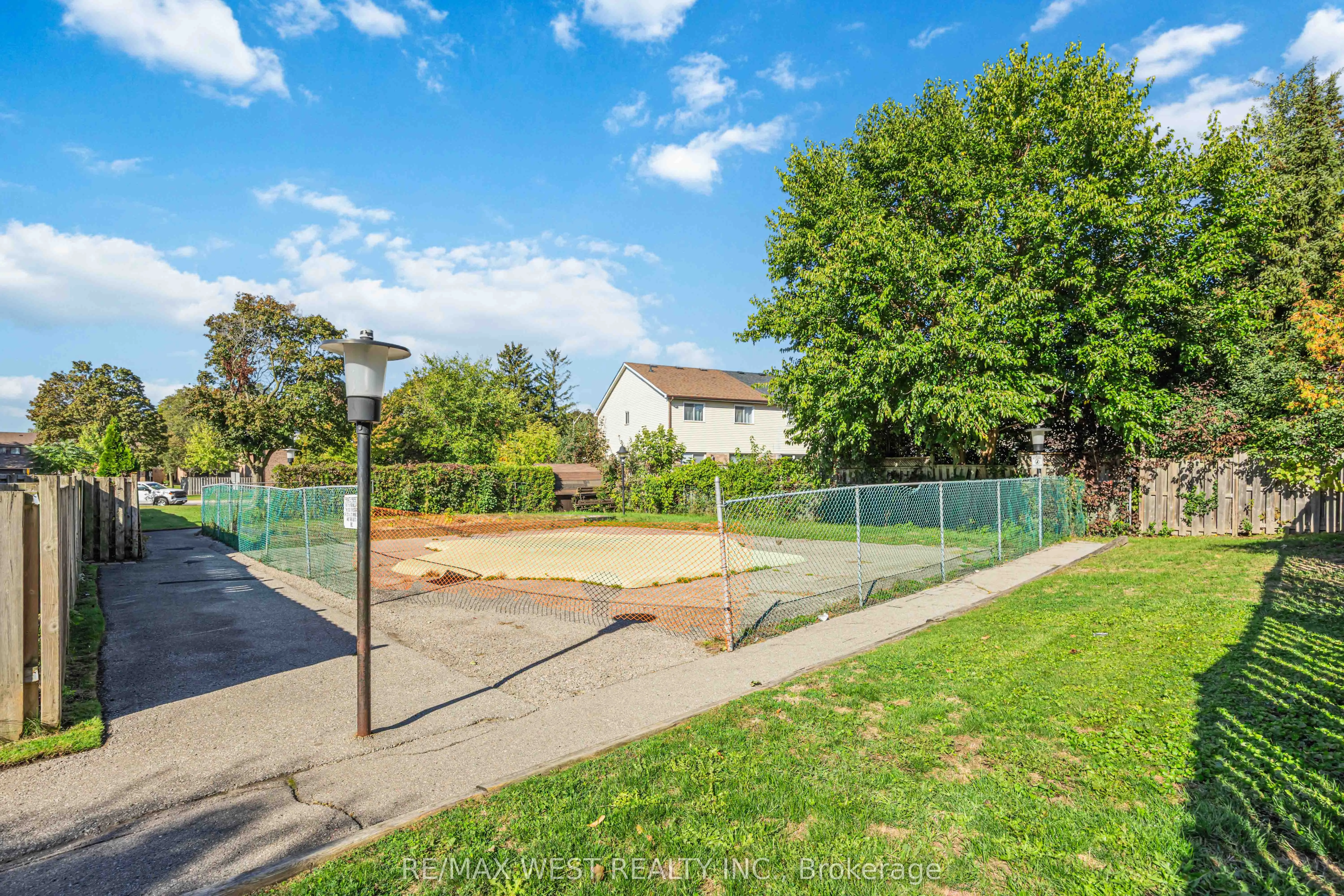 221 Ormond Drive, #E8