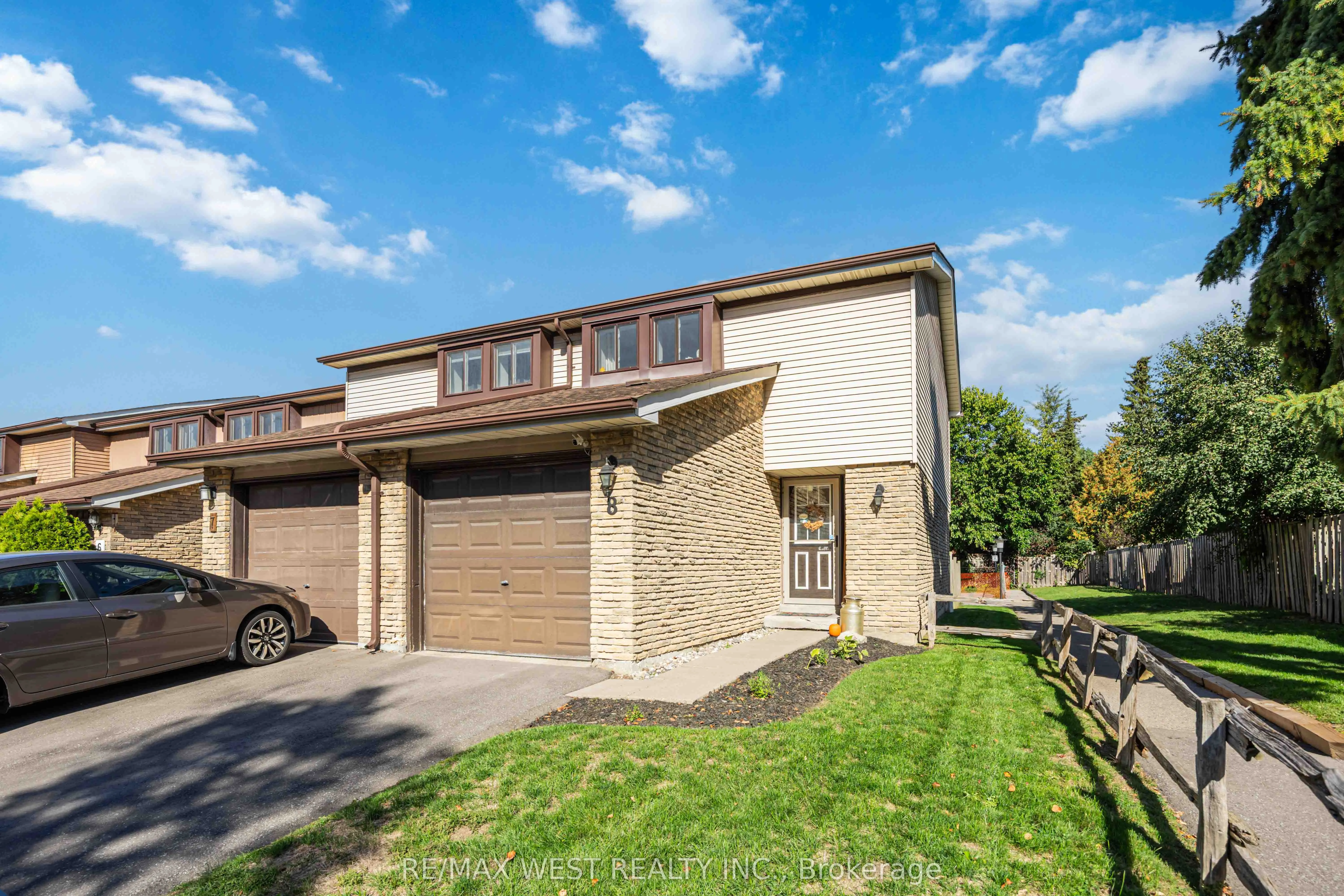 221 Ormond Drive, #E8