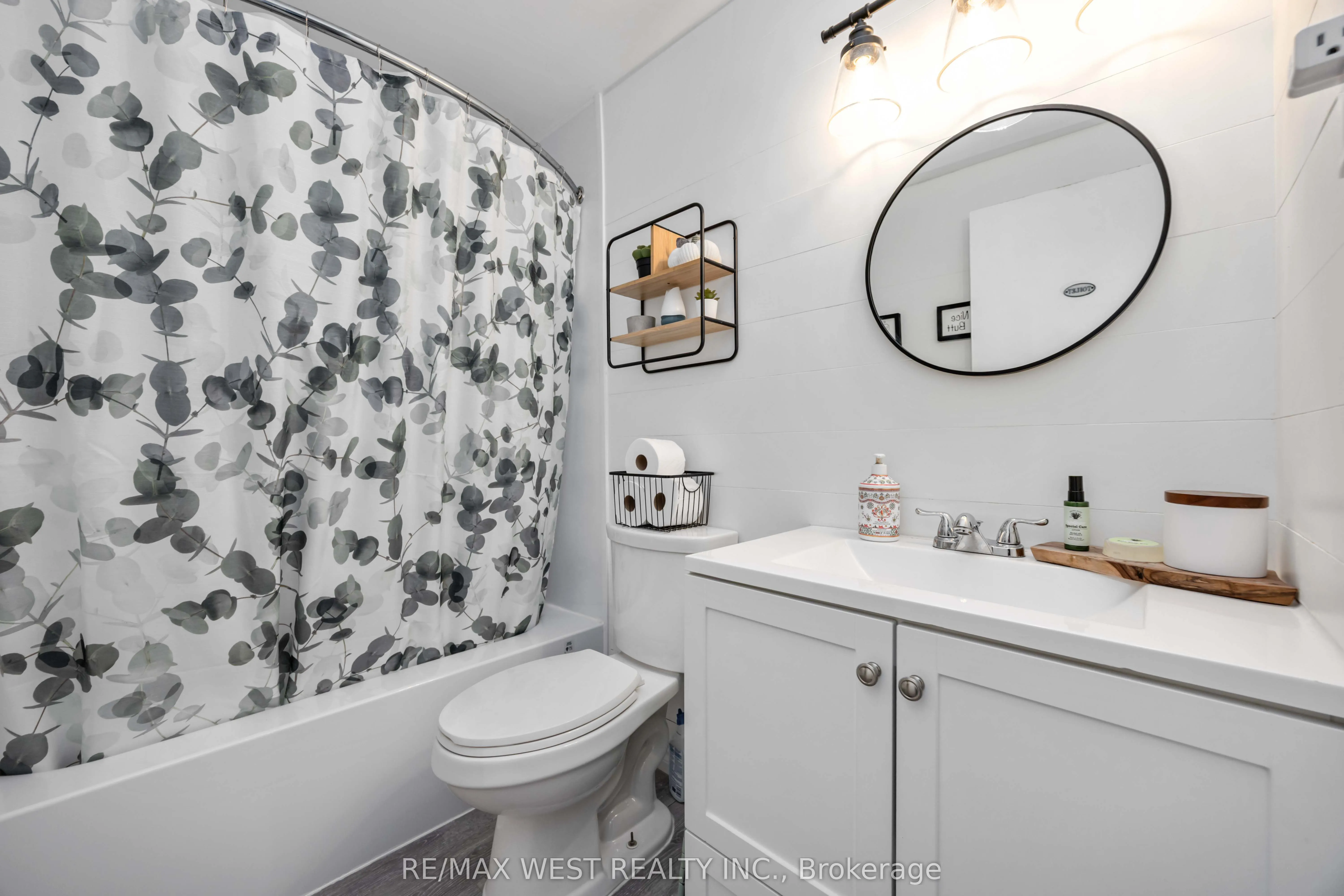 221 Ormond Drive, #E8