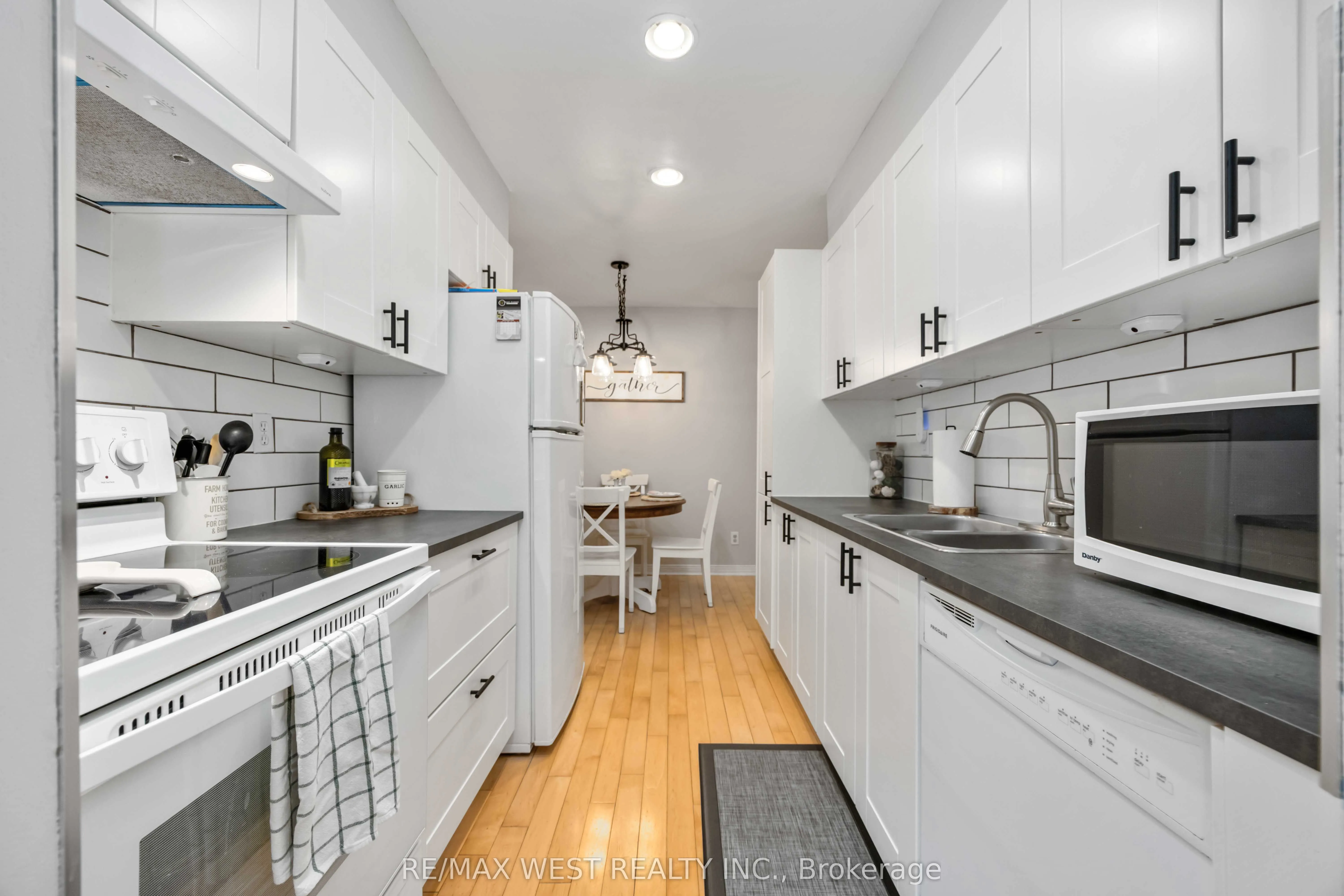 221 Ormond Drive, #E8