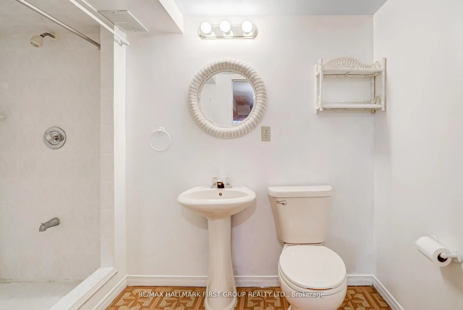 58 Lady Bower Crescent