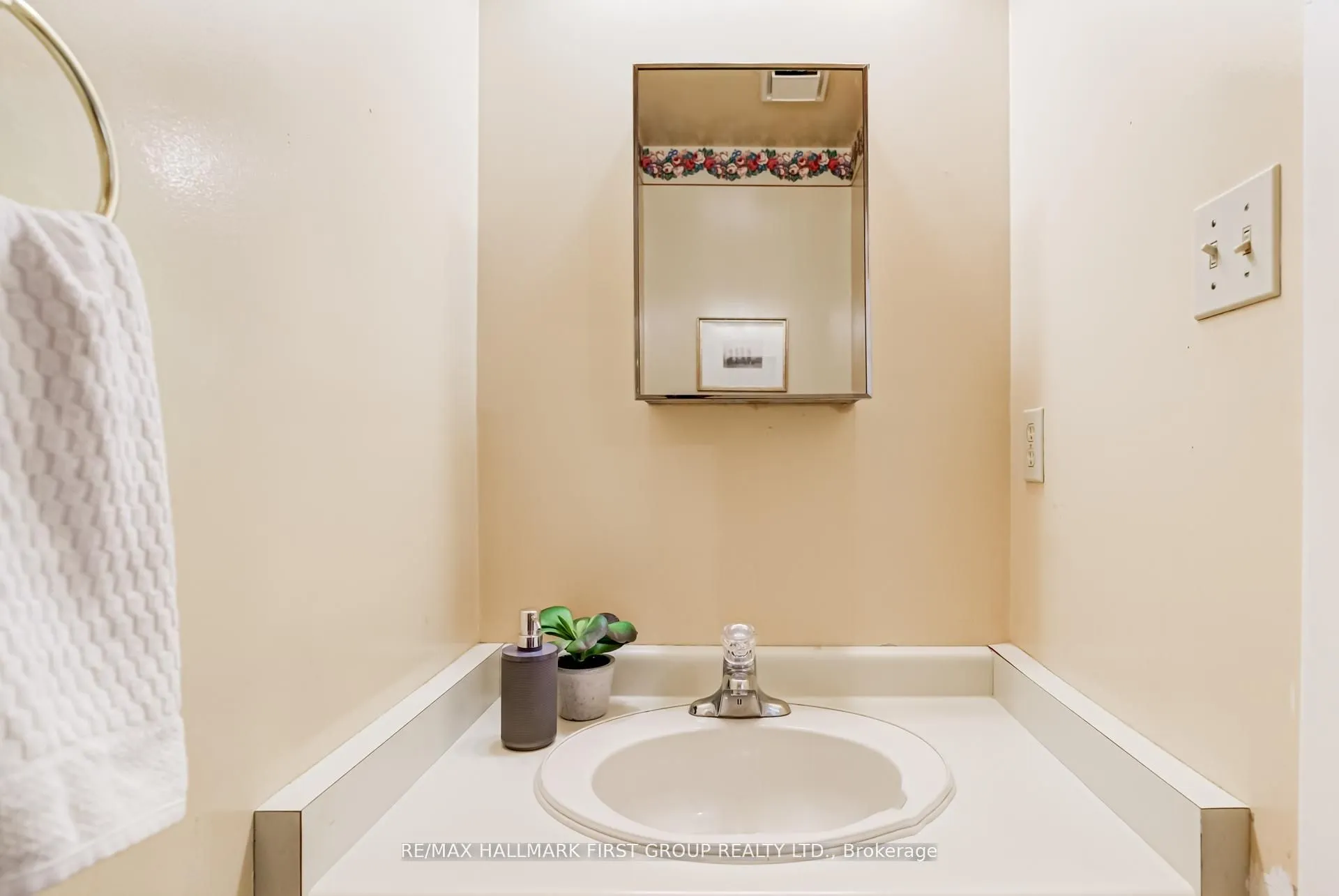 58 Lady Bower Crescent