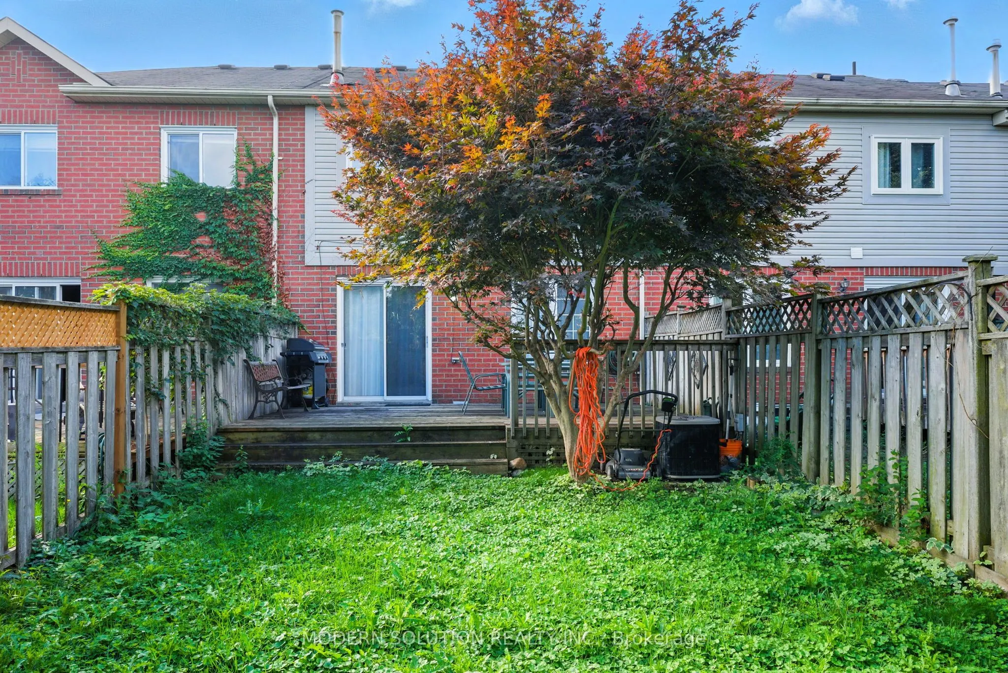 99 Creekwood Crescent