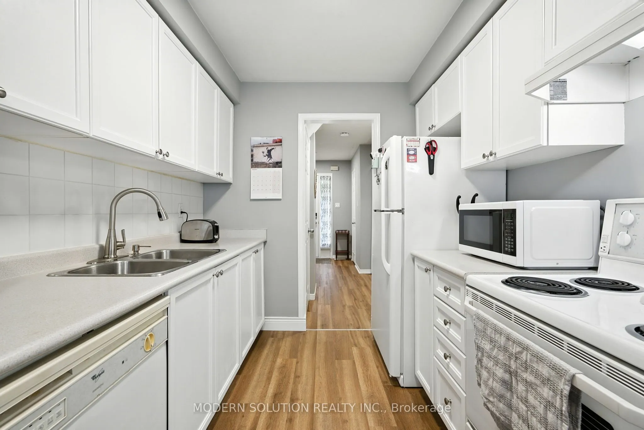 99 Creekwood Crescent