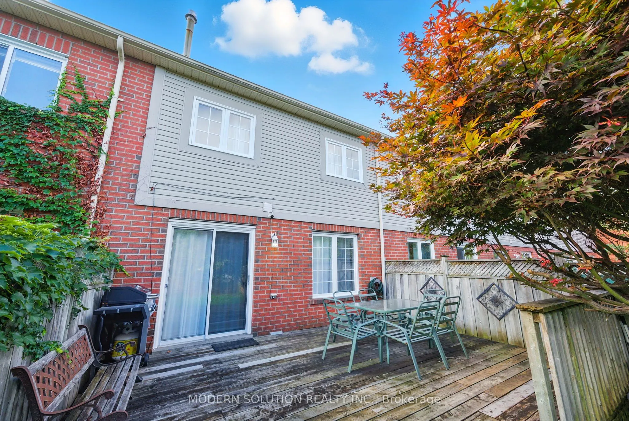 99 Creekwood Crescent