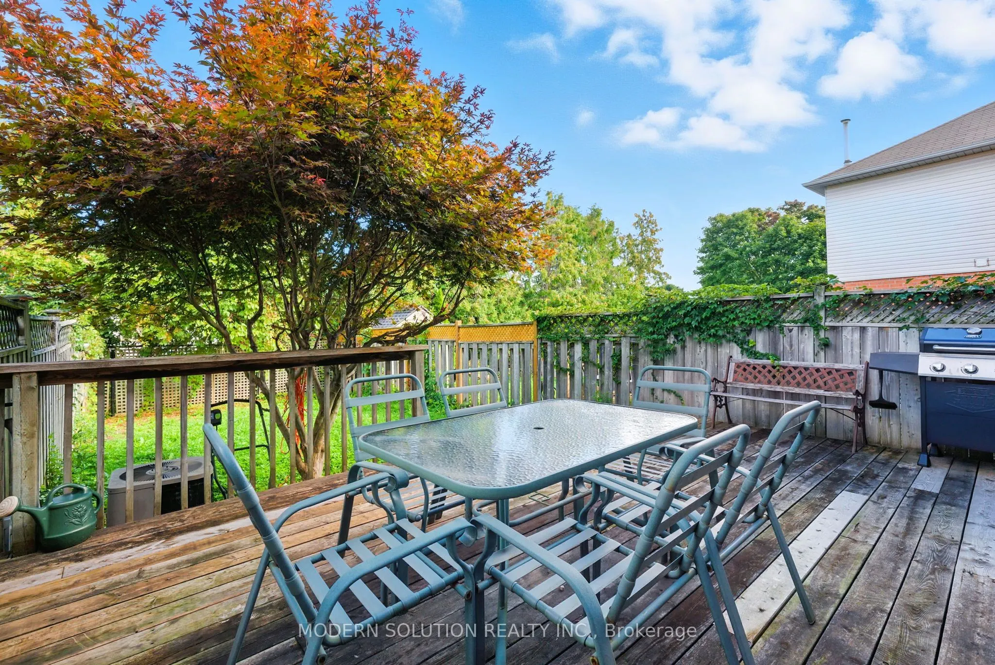 99 Creekwood Crescent