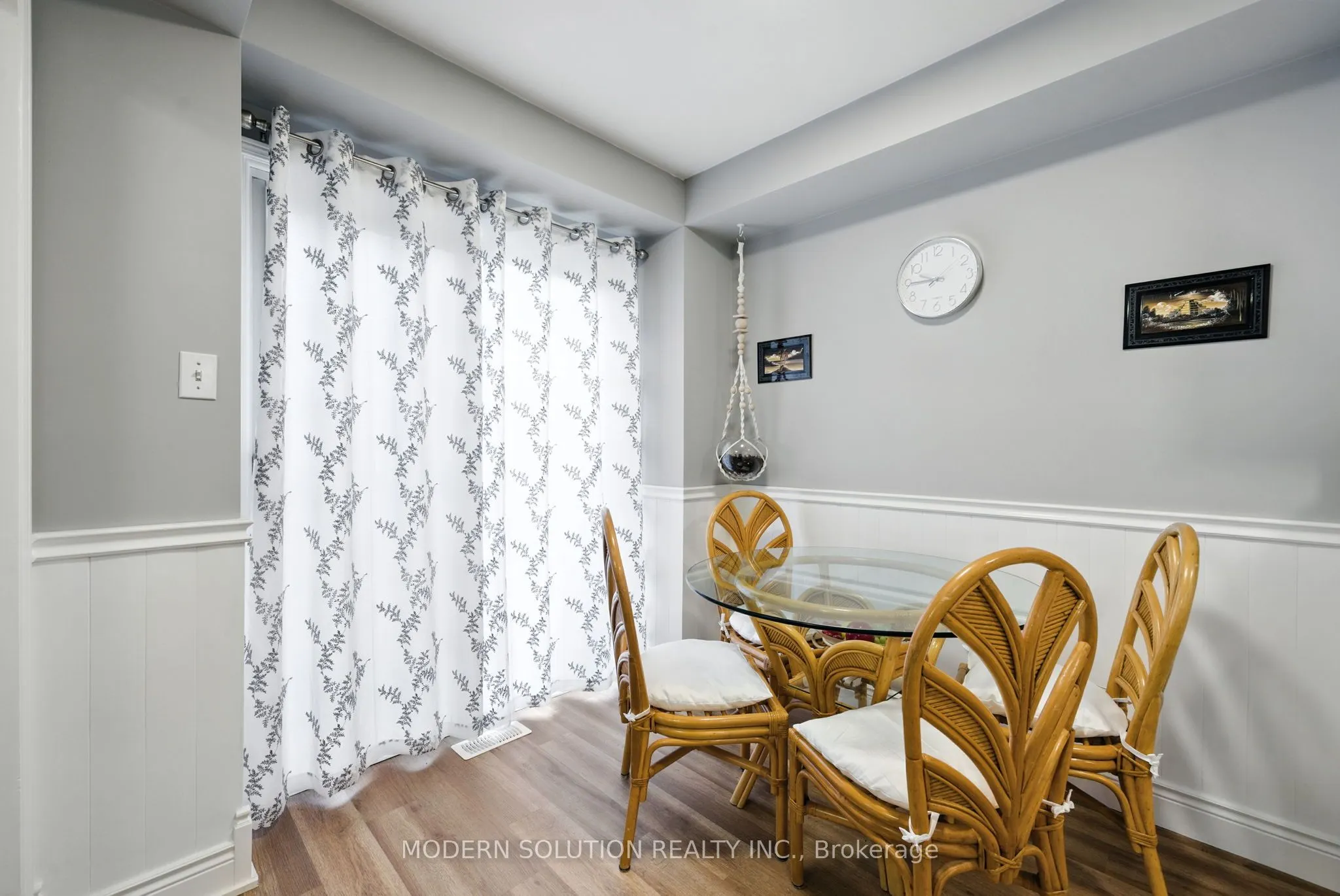 99 Creekwood Crescent