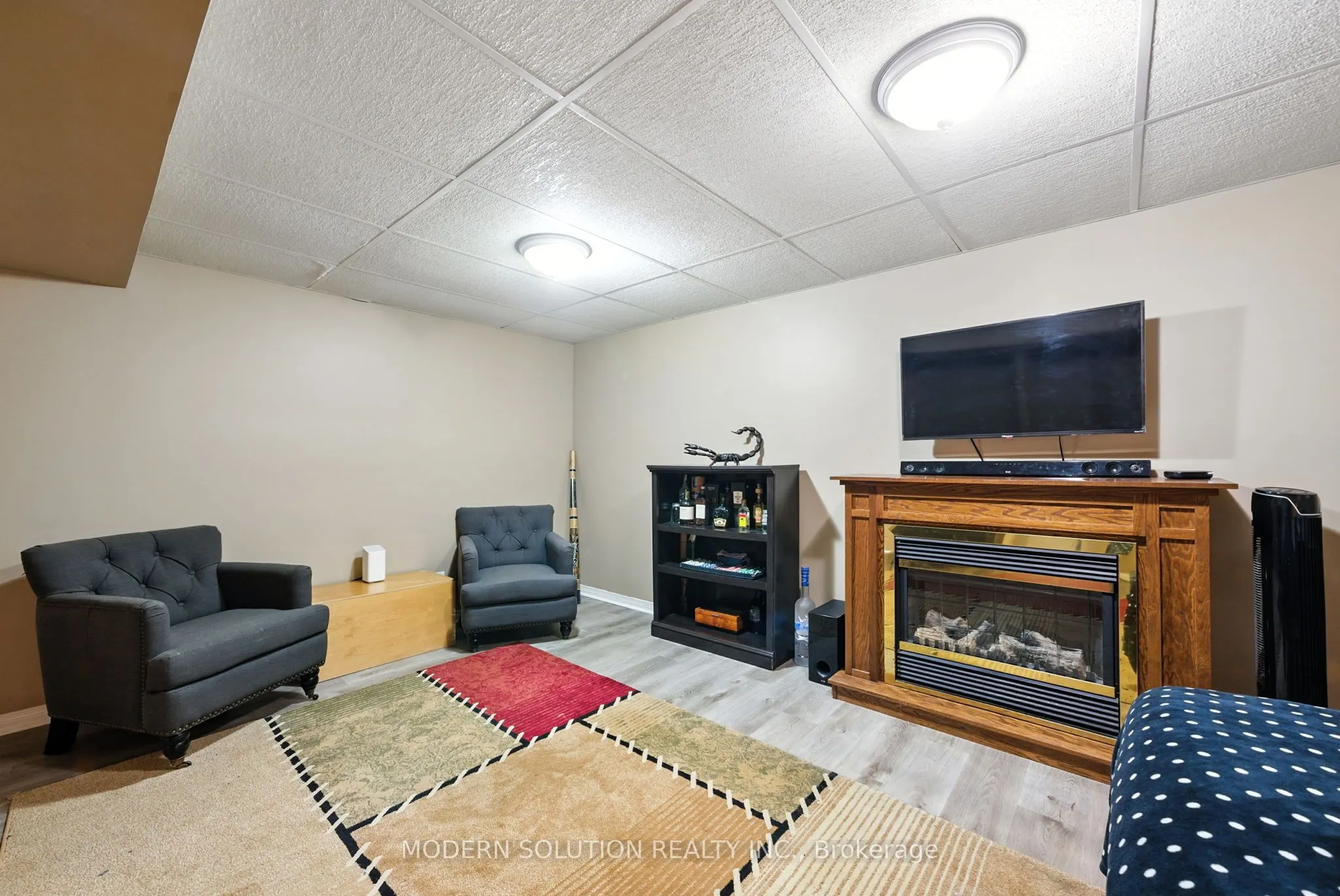 99 Creekwood Crescent