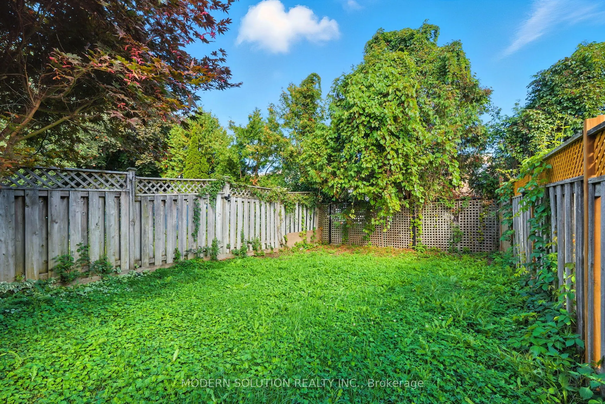 99 Creekwood Crescent