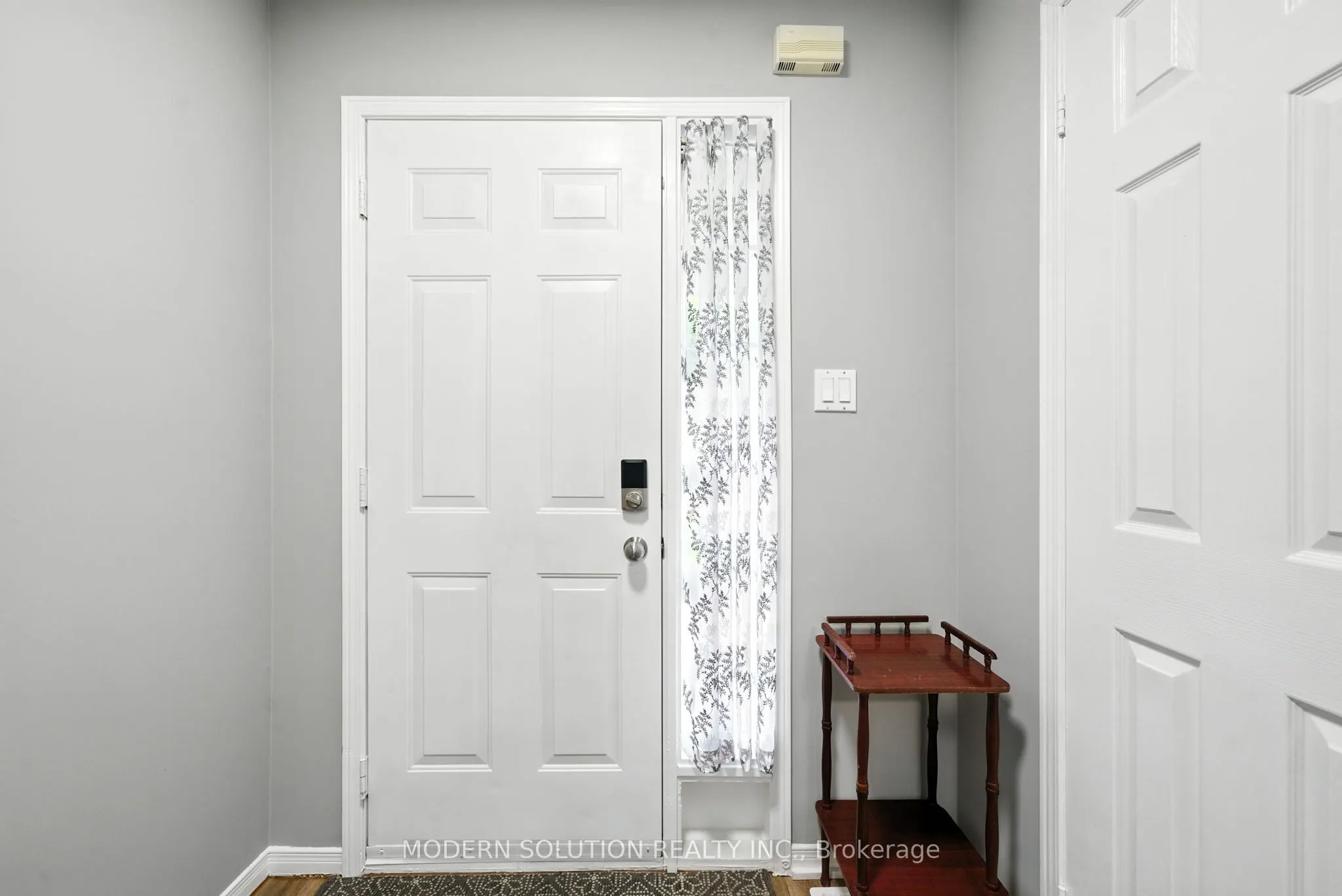 99 Creekwood Crescent