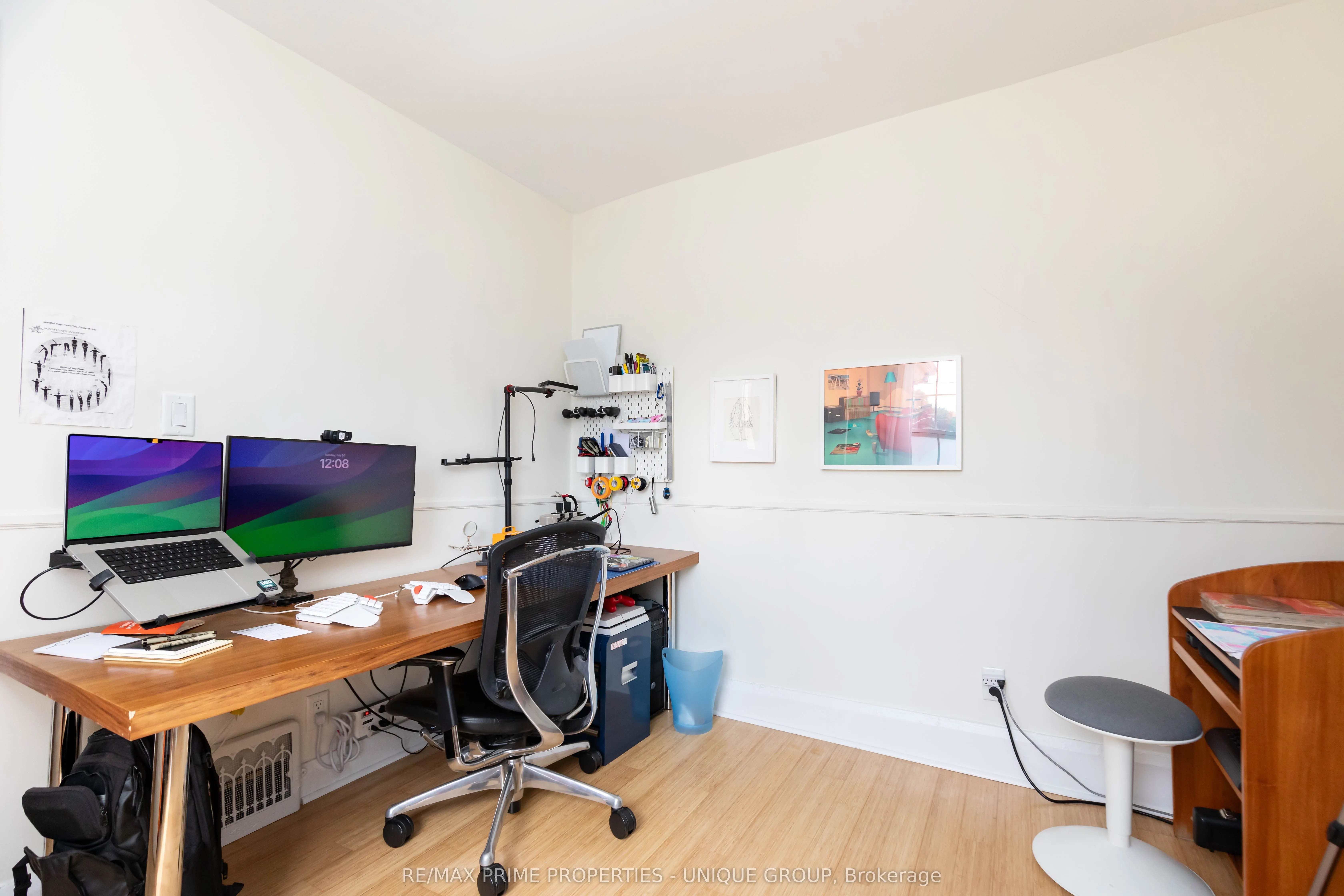 2338 Queen Street E, #Main