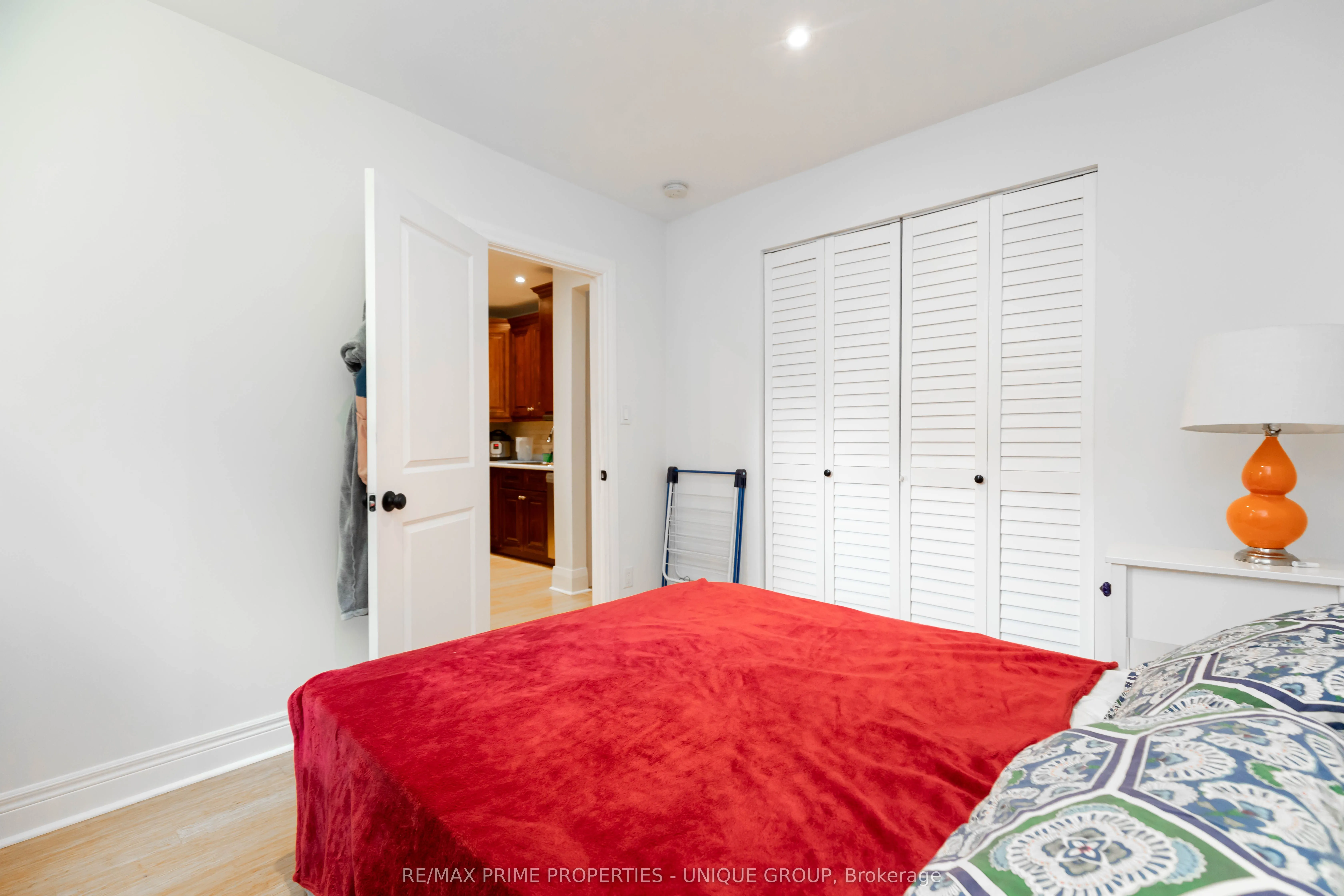 2338 Queen Street E, #Main