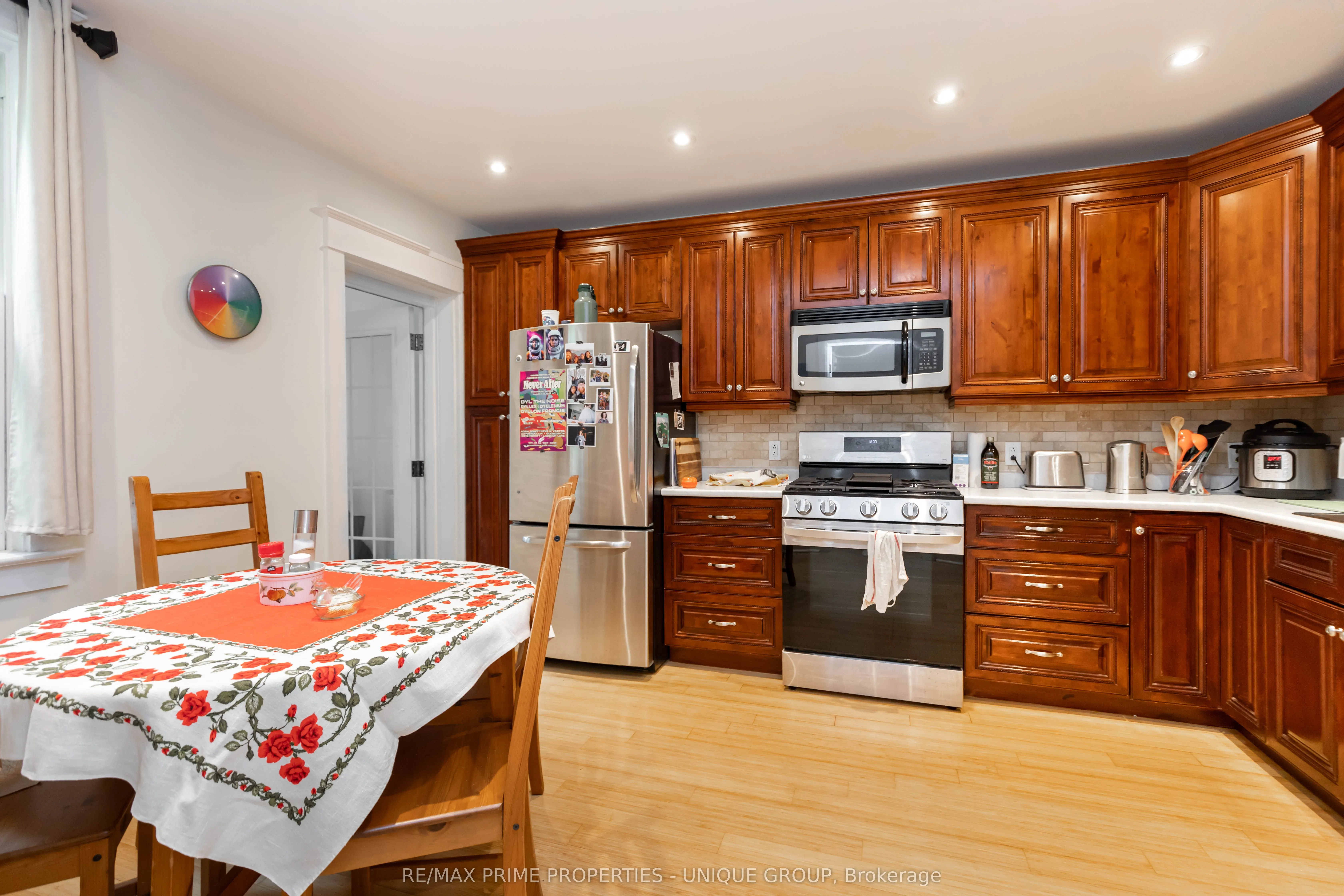 2338 Queen Street E, #Main