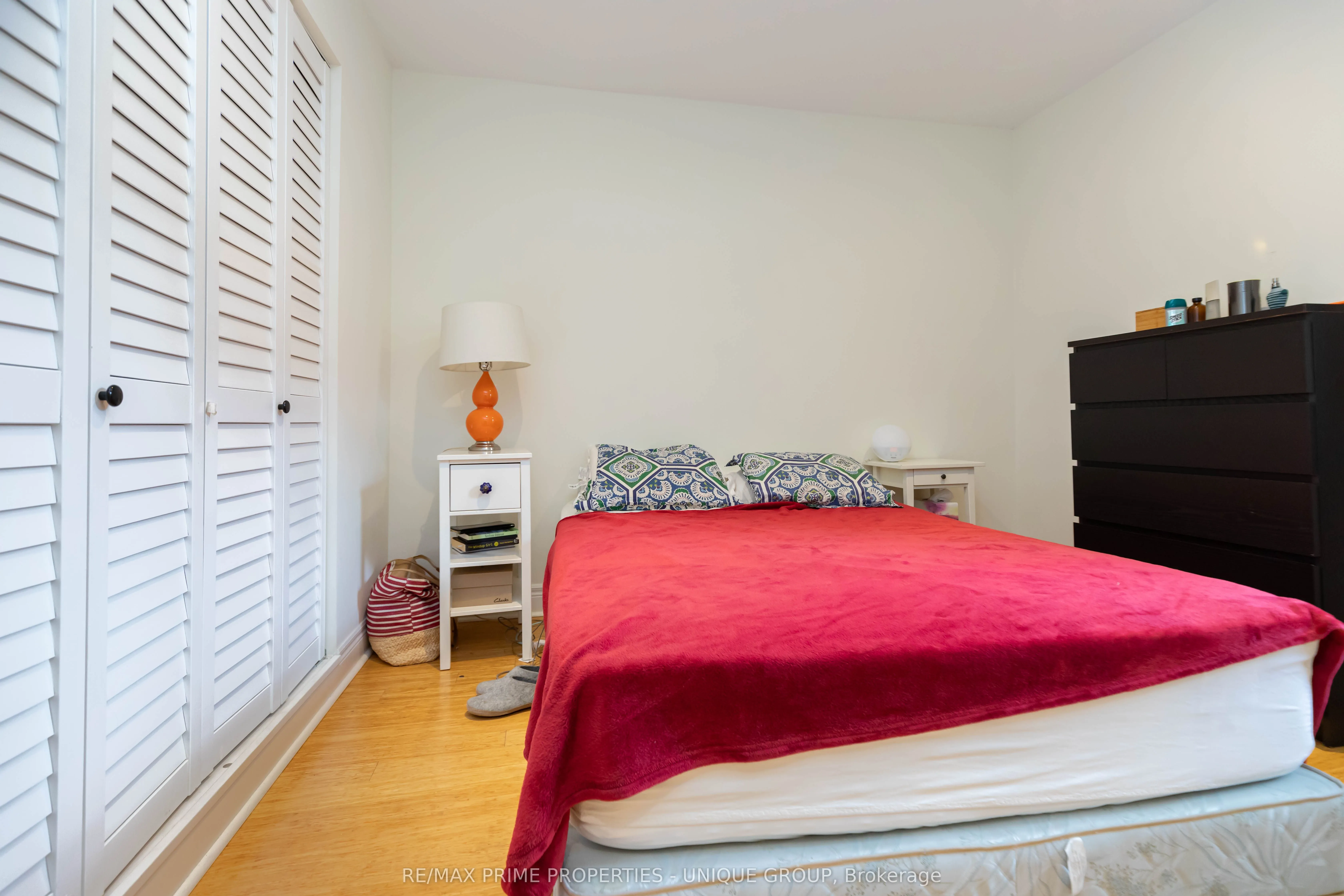 2338 Queen Street E, #Main