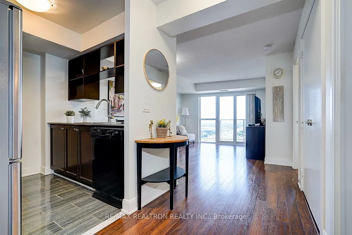 135 Village Green Square, #3220