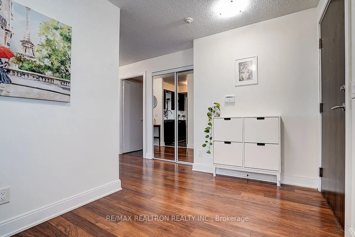 135 Village Green Square, #3220