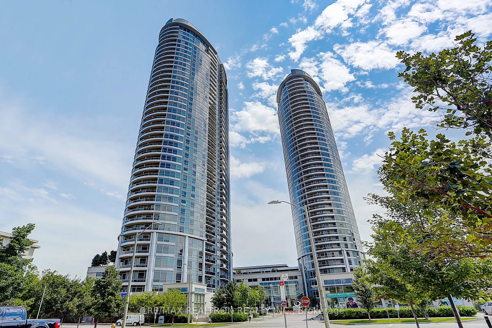 135 Village Green Square, #3220