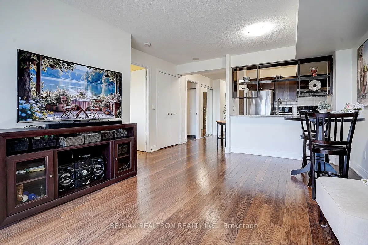 135 Village Green Square, #3220