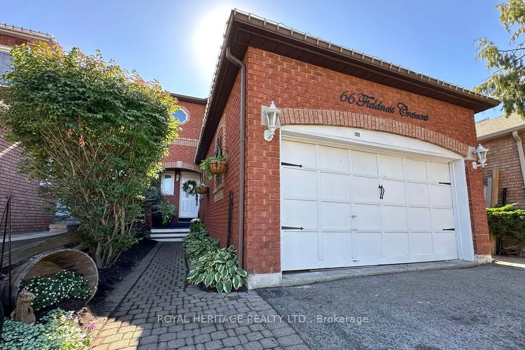 66 Fieldnest Crescent