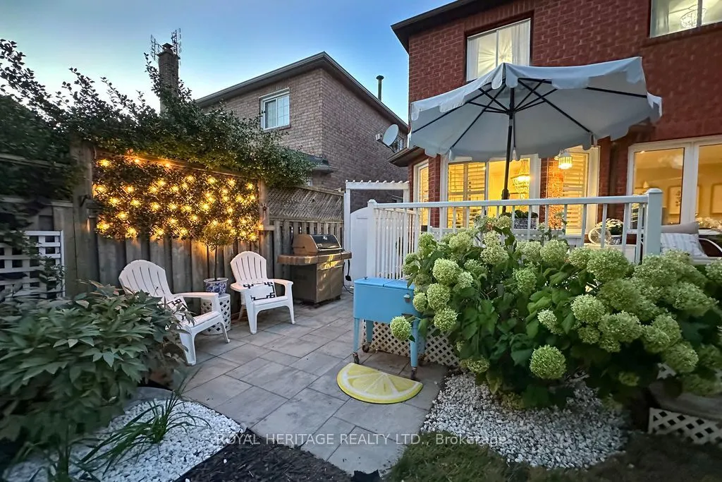 66 Fieldnest Crescent