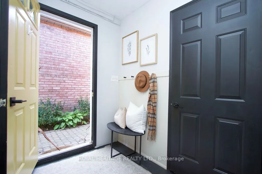 66 Fieldnest Crescent