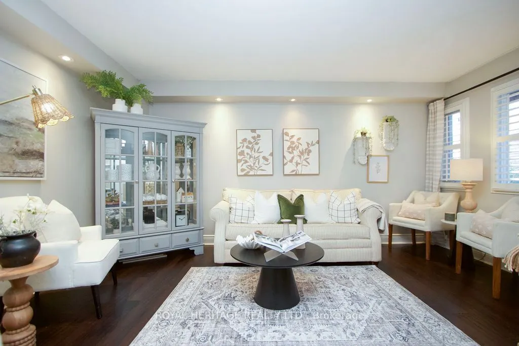 66 Fieldnest Crescent