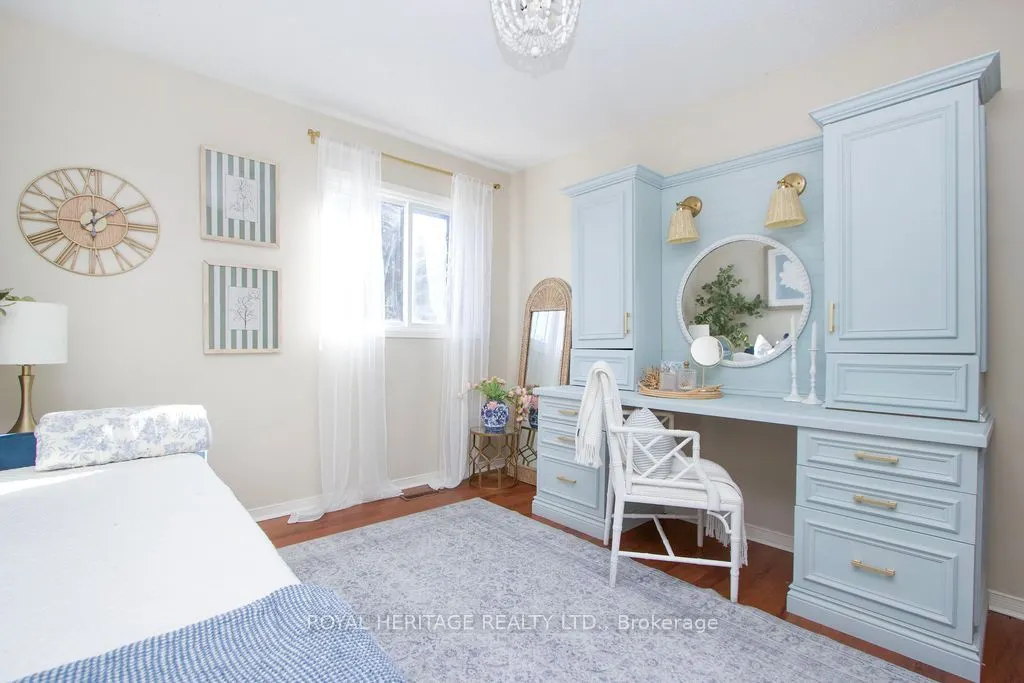 66 Fieldnest Crescent