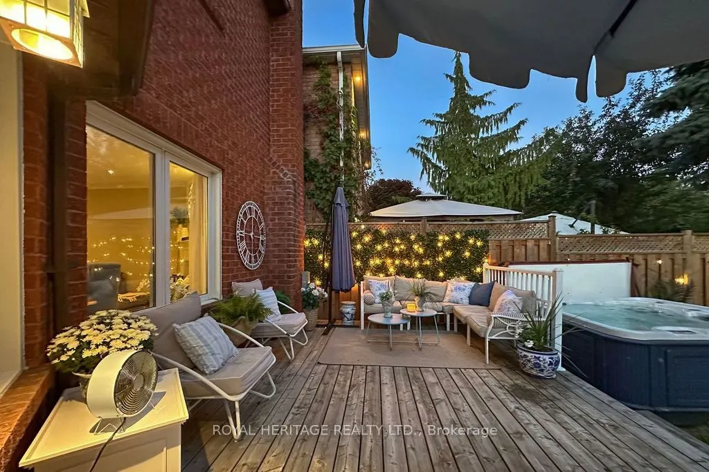 66 Fieldnest Crescent