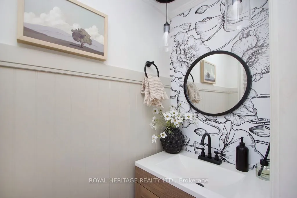 66 Fieldnest Crescent