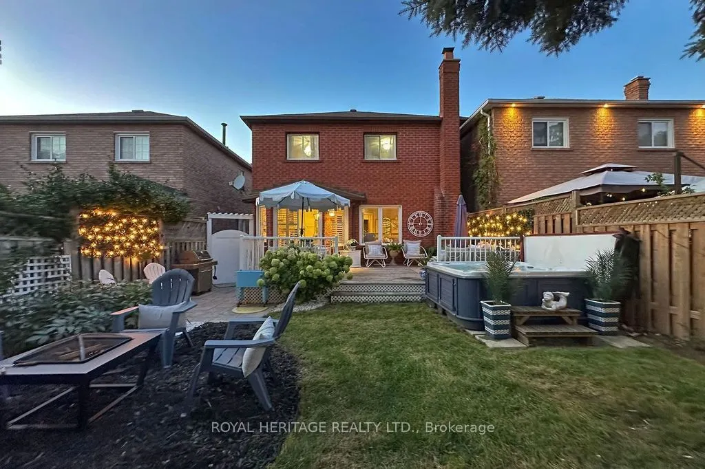 66 Fieldnest Crescent