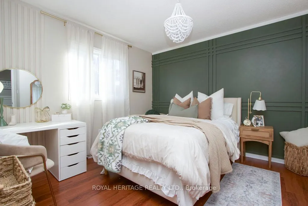 66 Fieldnest Crescent