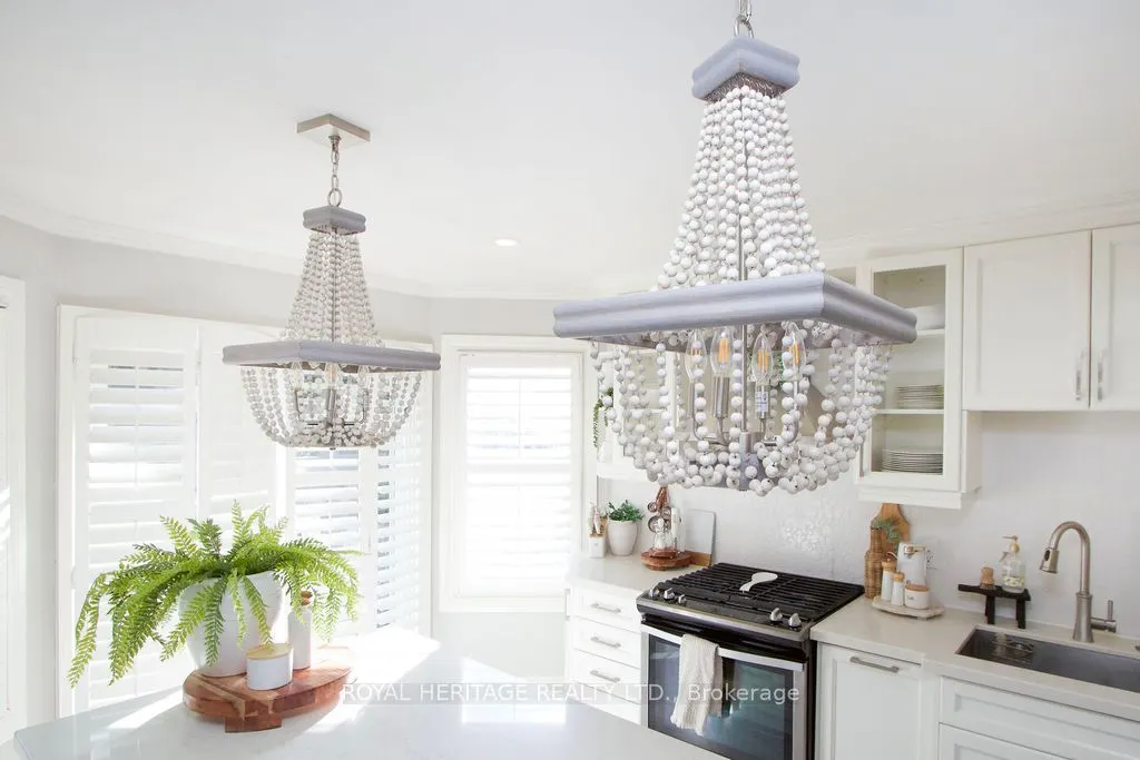 66 Fieldnest Crescent