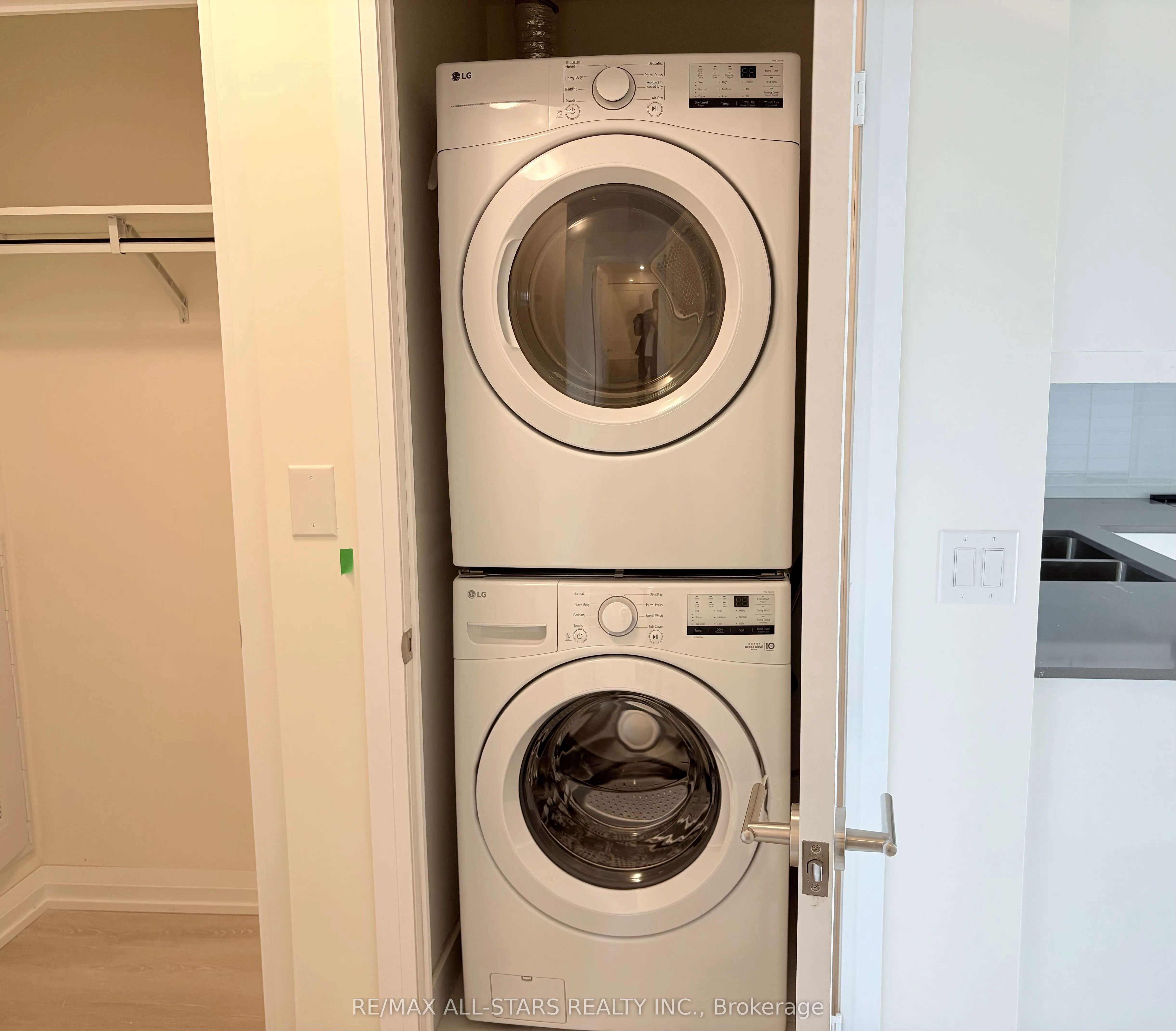 3260 Sheppard Avenue E, #2310