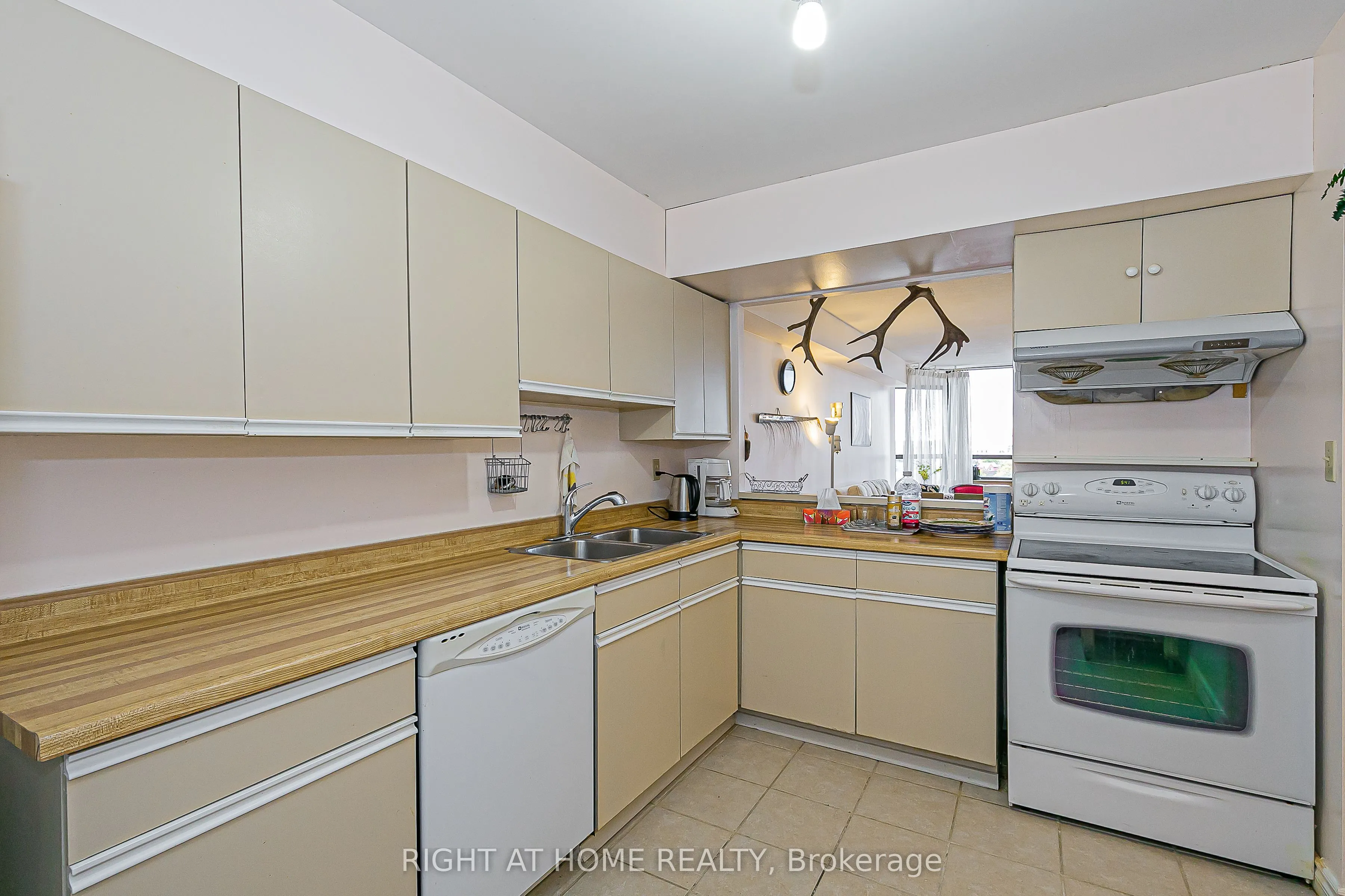 55 Bamburgh Circle, #802