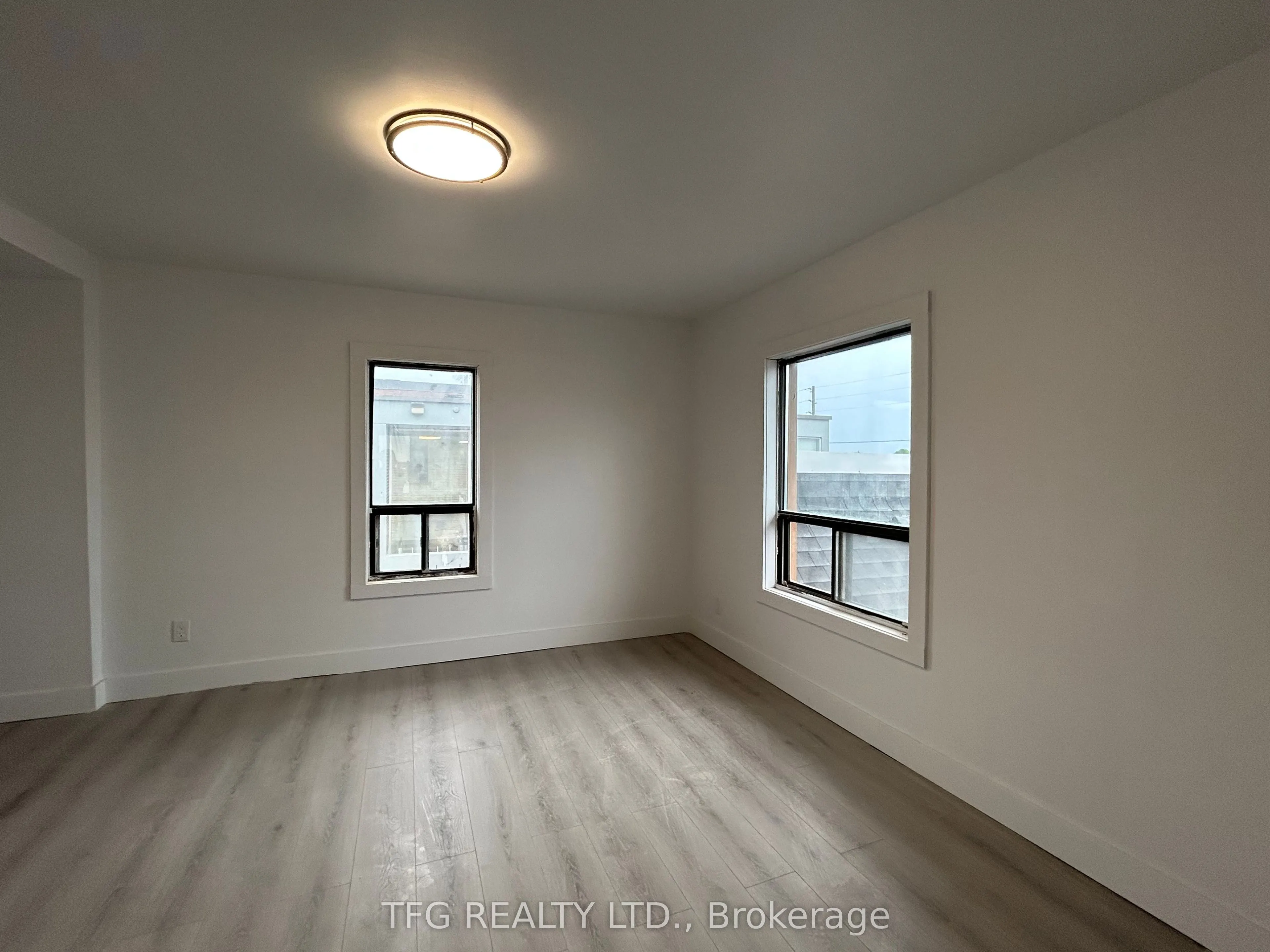 306 King Street W, #Upper