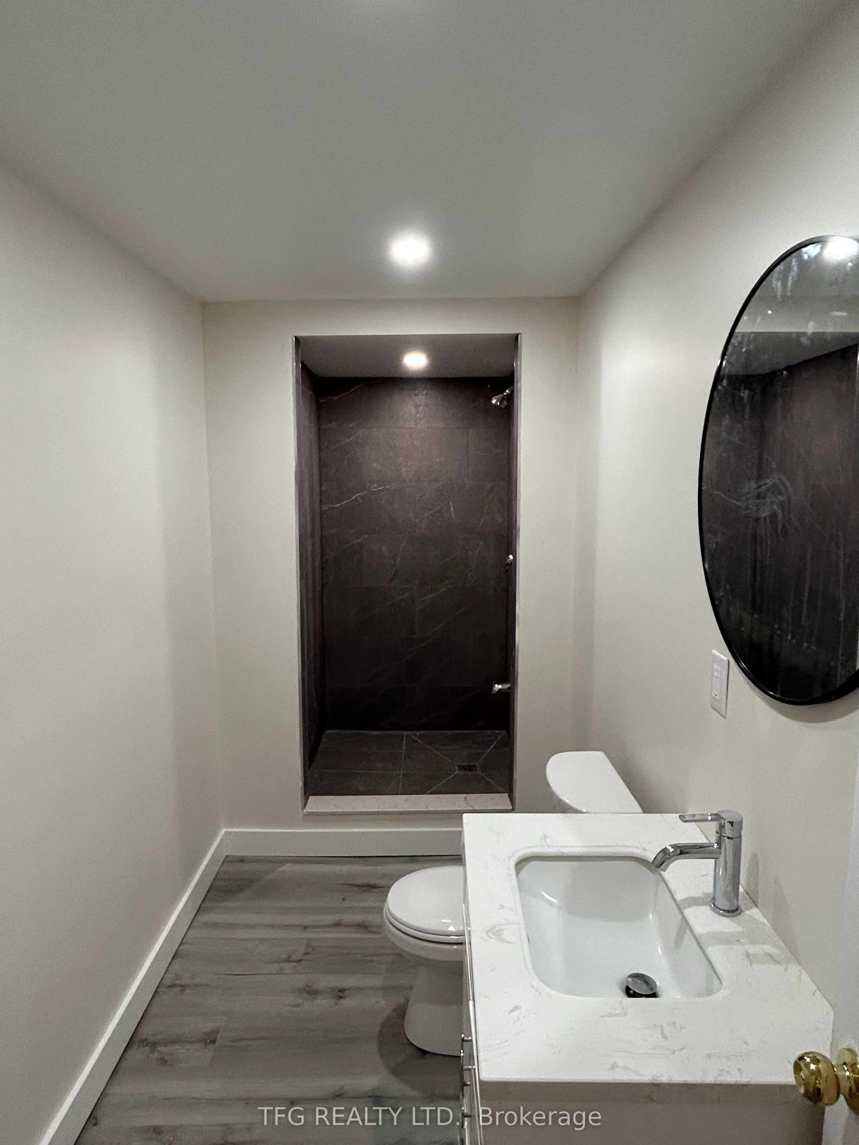 306 King Street W, #Upper