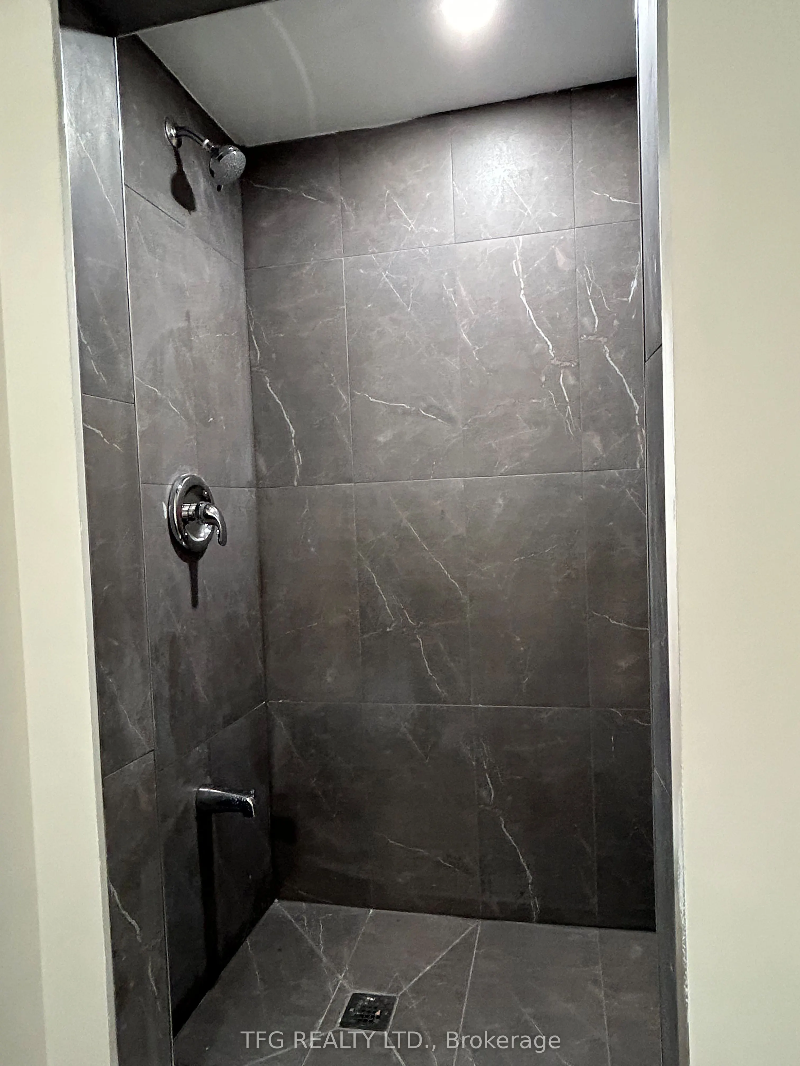 306 King Street W, #Upper