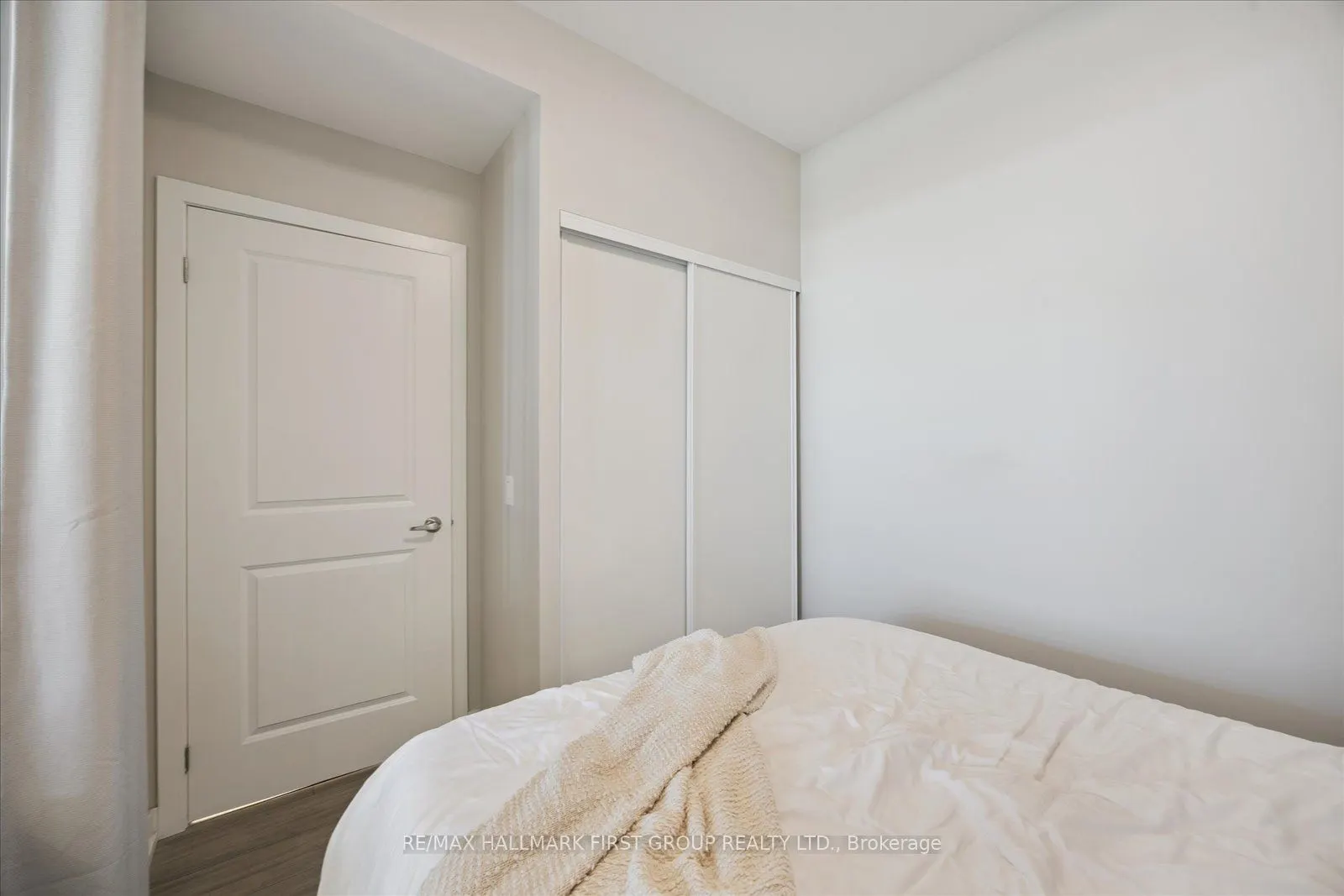 1010 Dundas Street E, #302