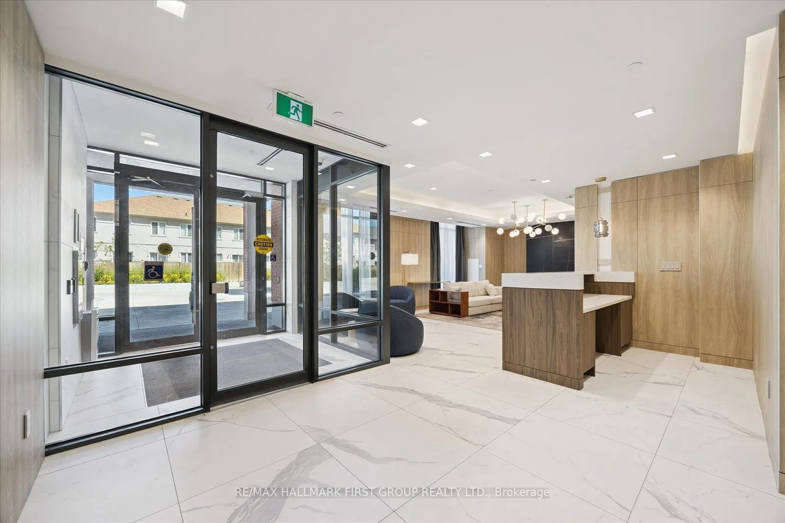 1010 Dundas Street E, #302