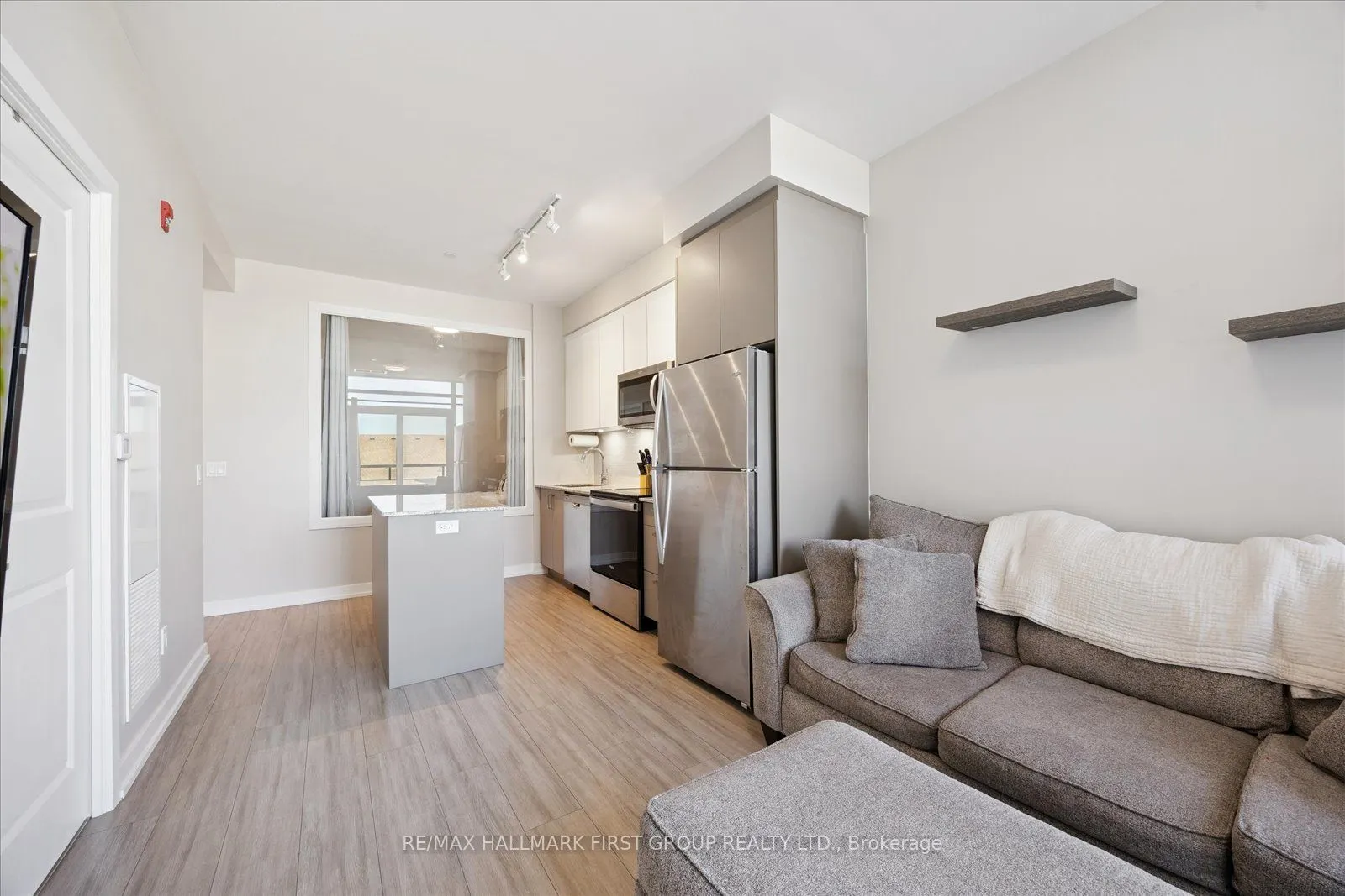 1010 Dundas Street E, #302