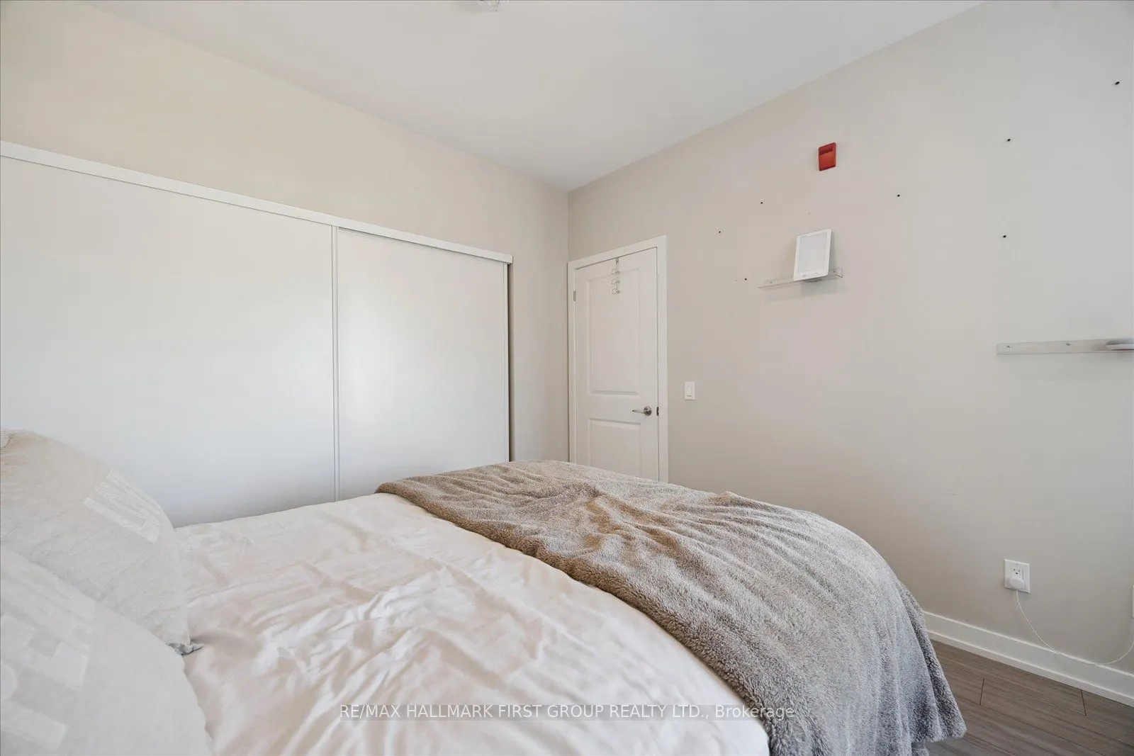 1010 Dundas Street E, #302