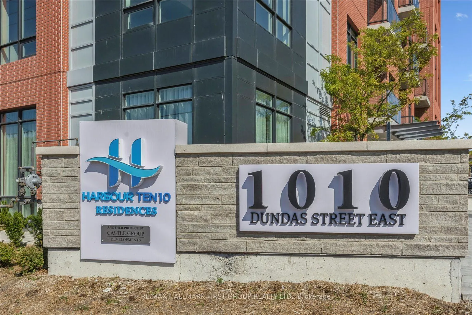 1010 Dundas Street E, #302